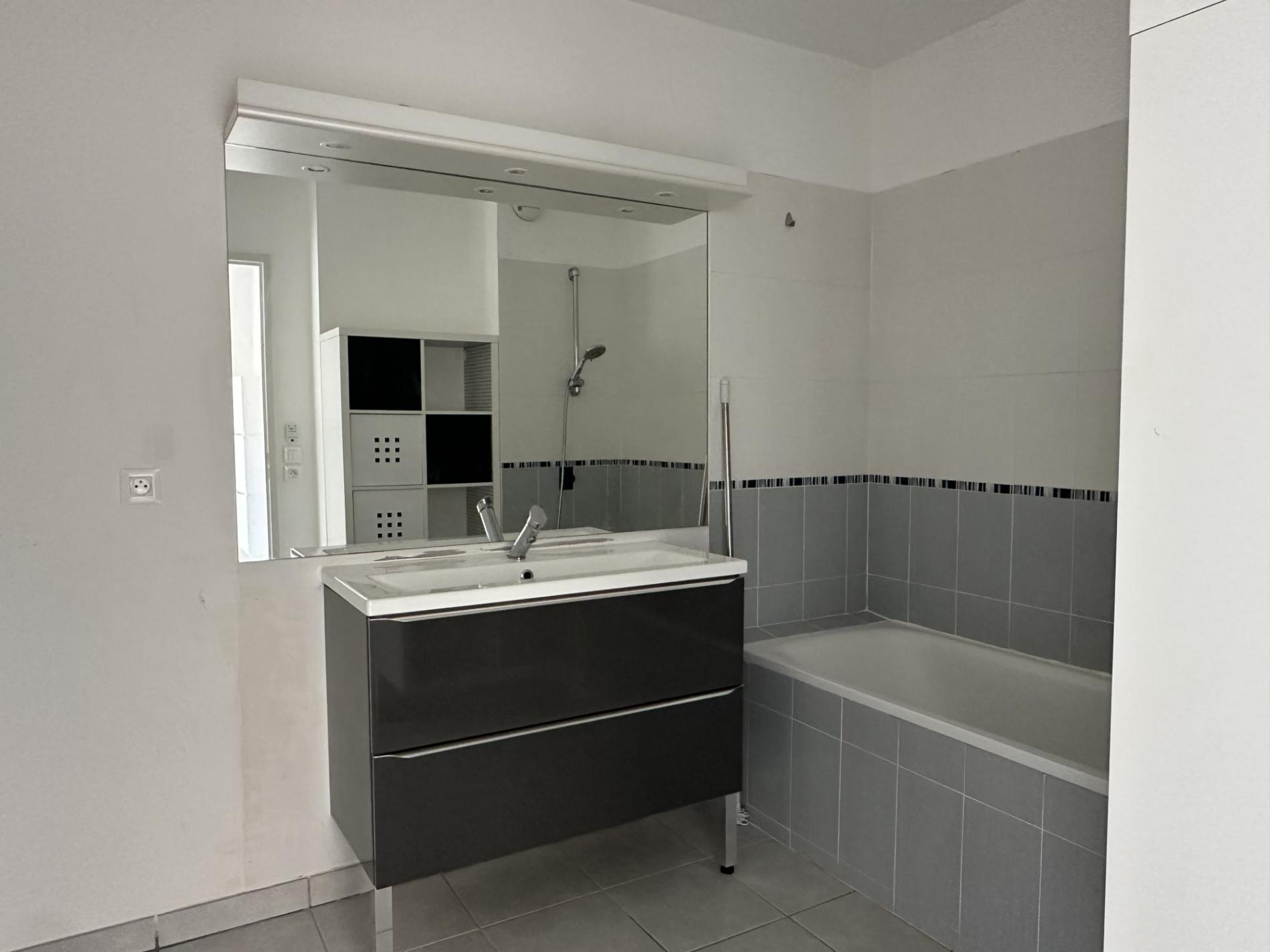 Appartement 3 pièces 65 m2 !