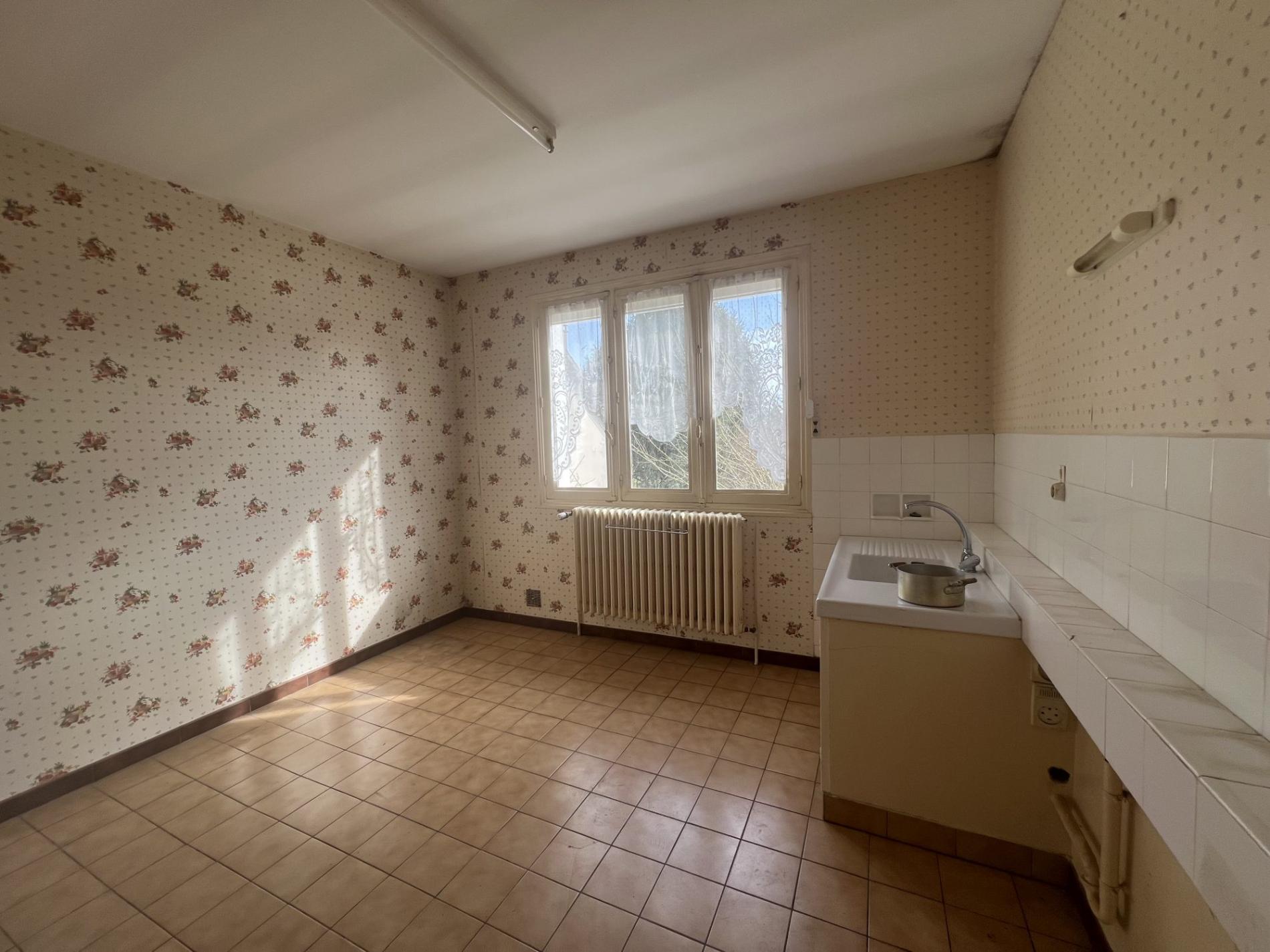 Maison sur sous-sol complet !