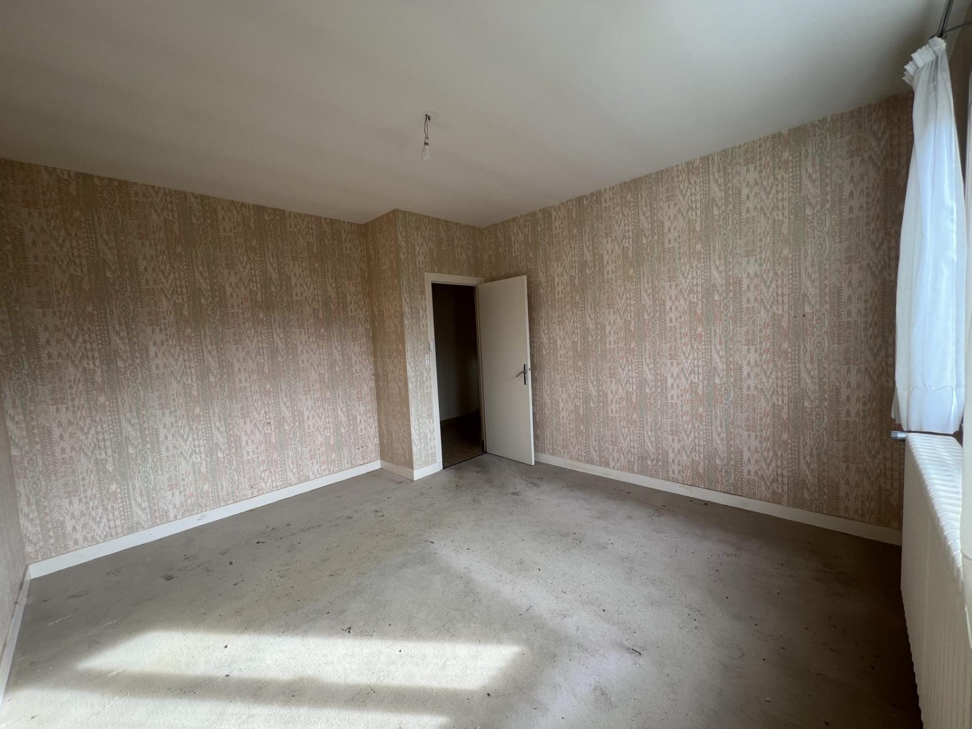 Maison sur sous-sol complet !