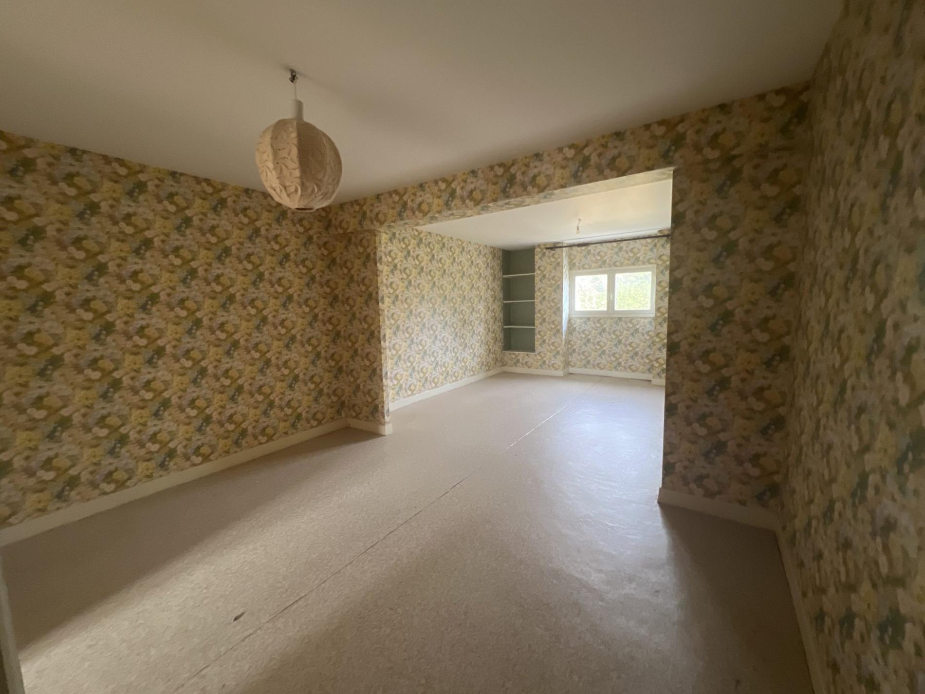 Maison sur sous-sol complet !