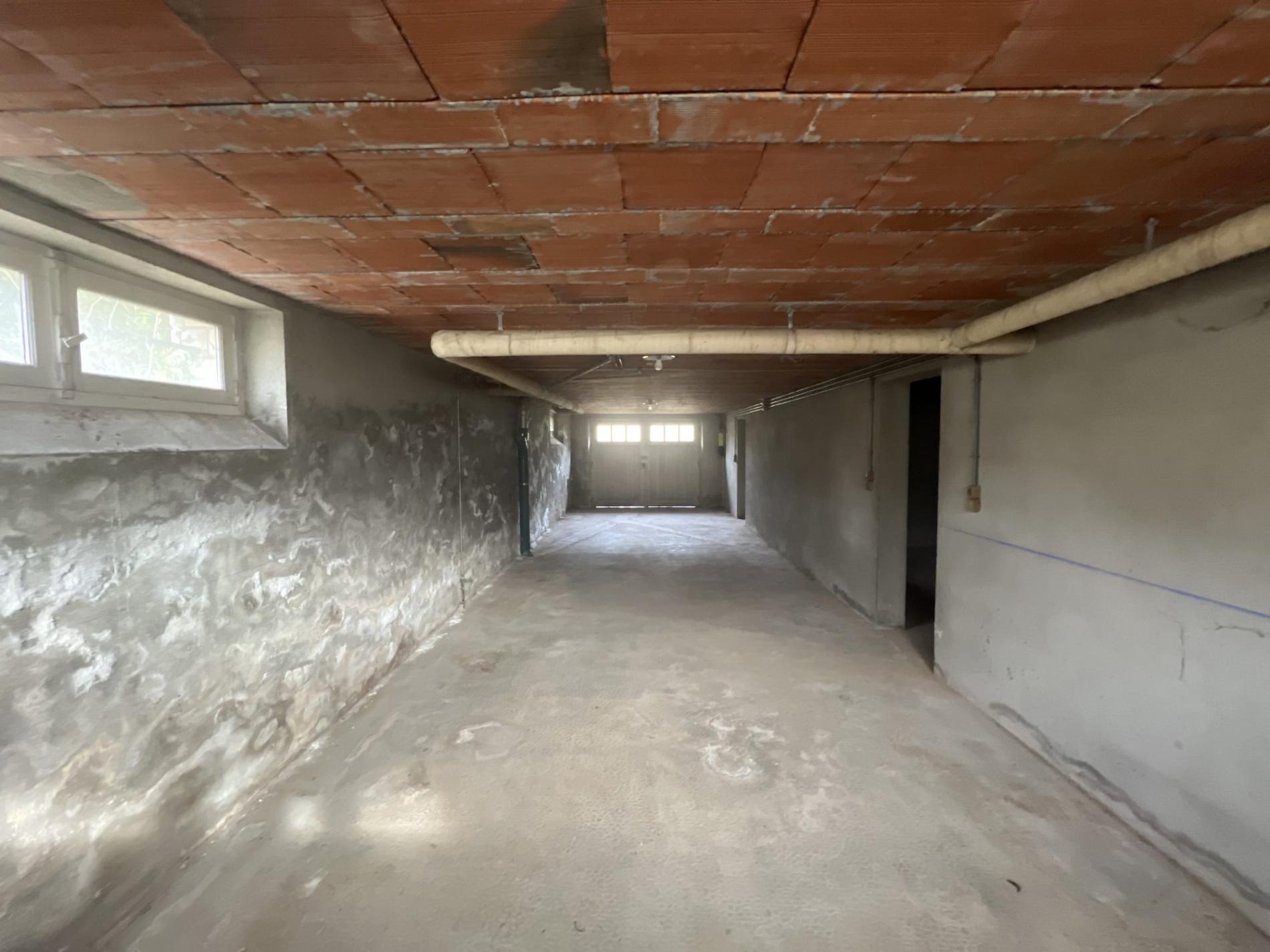 Maison sur sous-sol complet !