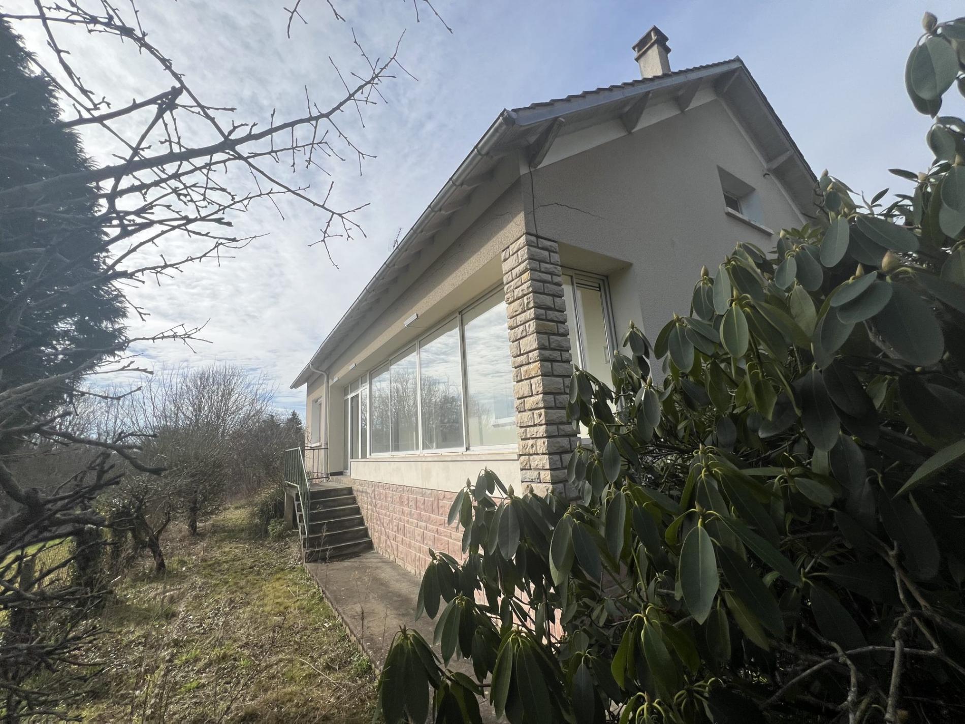 Maison sur sous-sol complet !