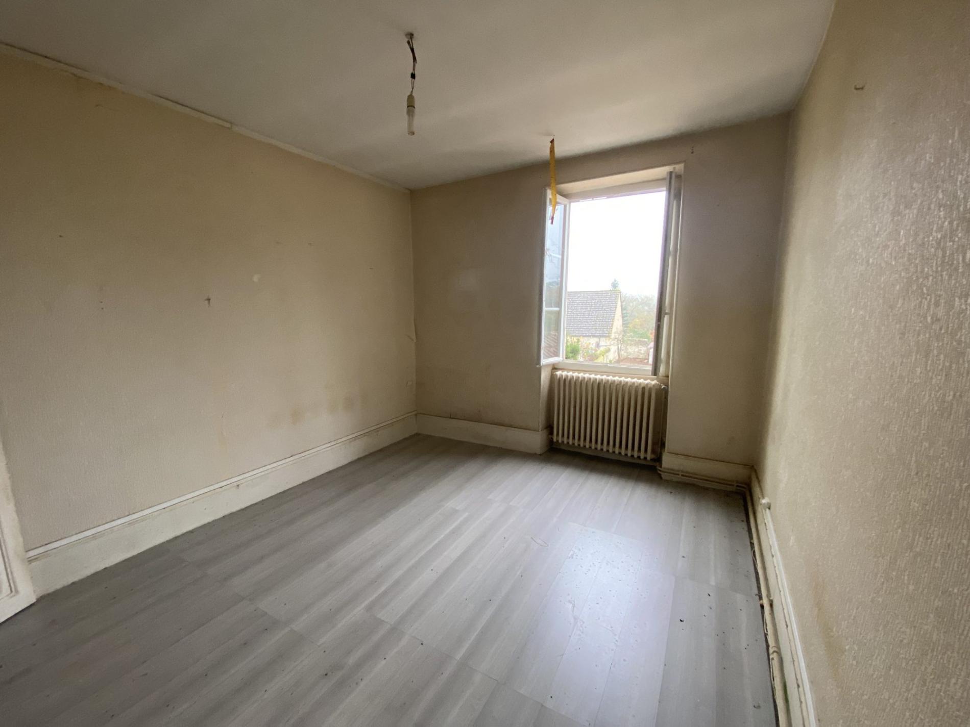 Maison de ville à rénover !