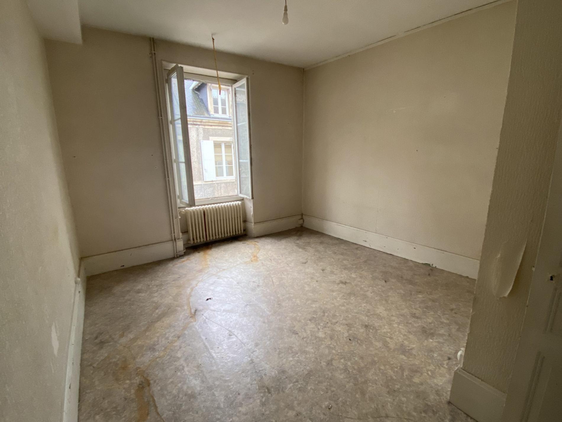 Maison de ville à rénover !