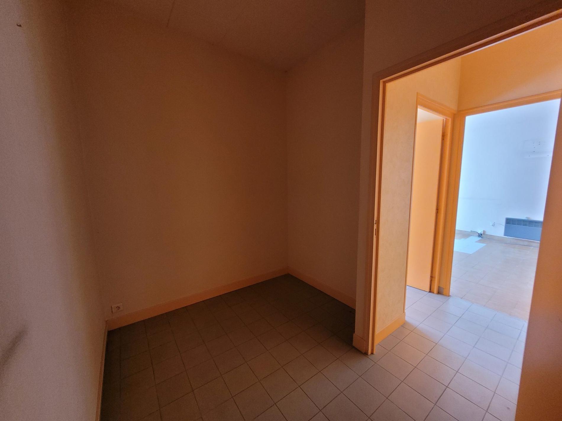 Commerce et appartement de ville