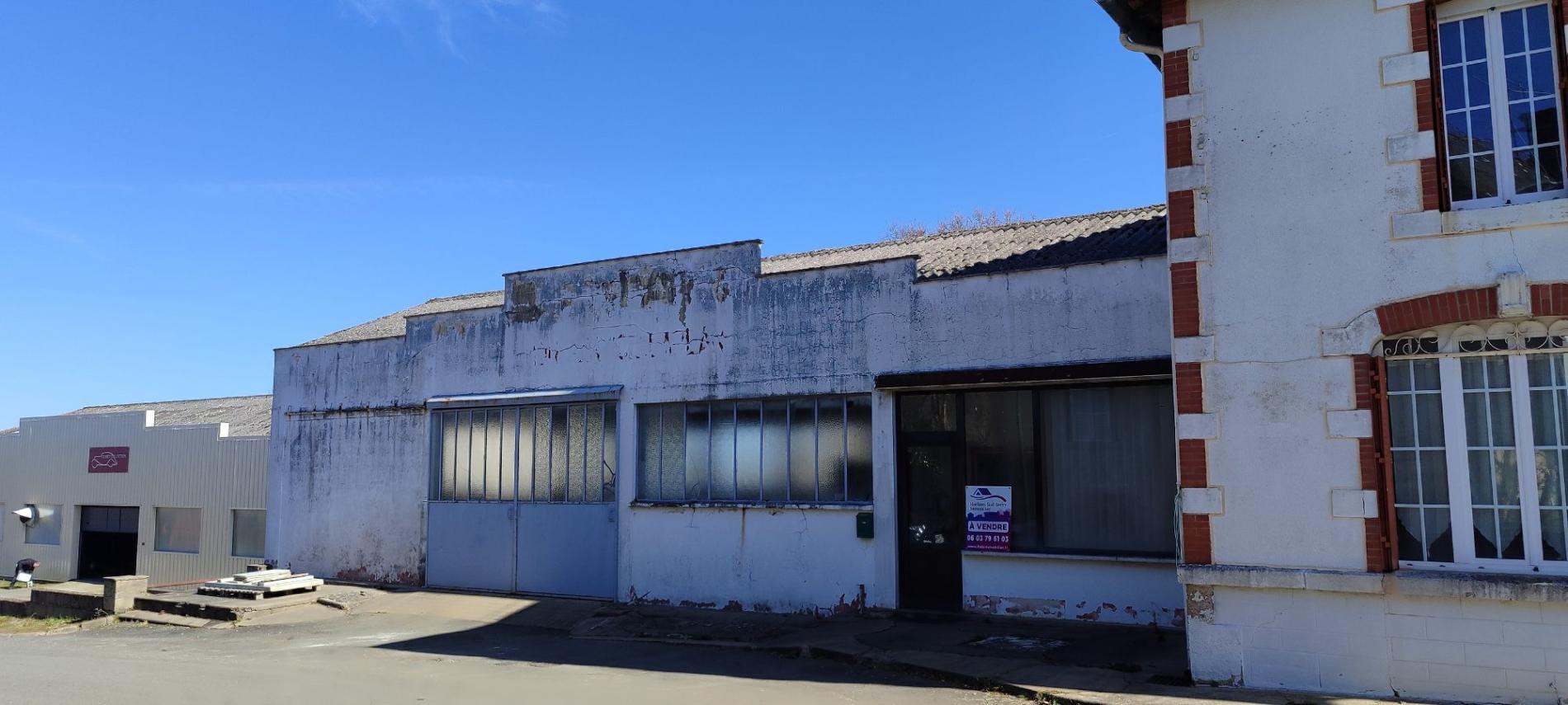 Maison avec garage de 240 m2 attenant !