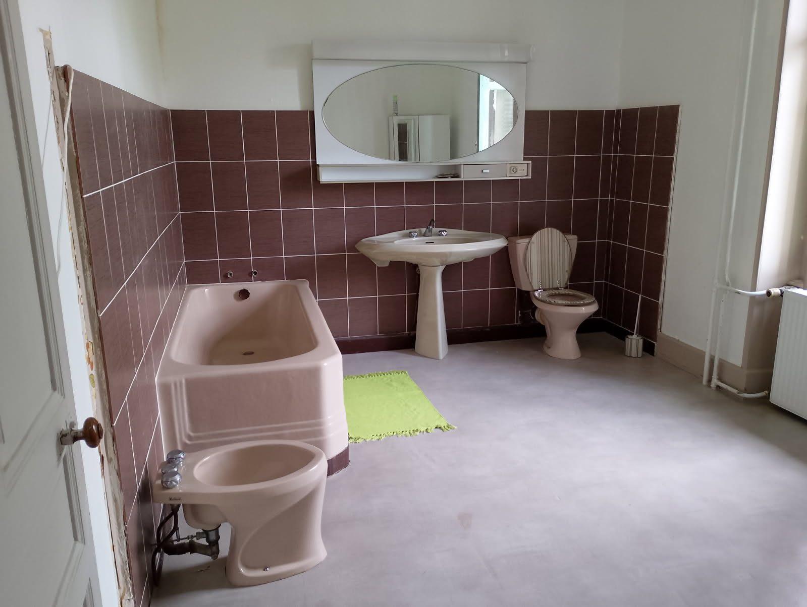 Maison avec garage de 240 m2 attenant !