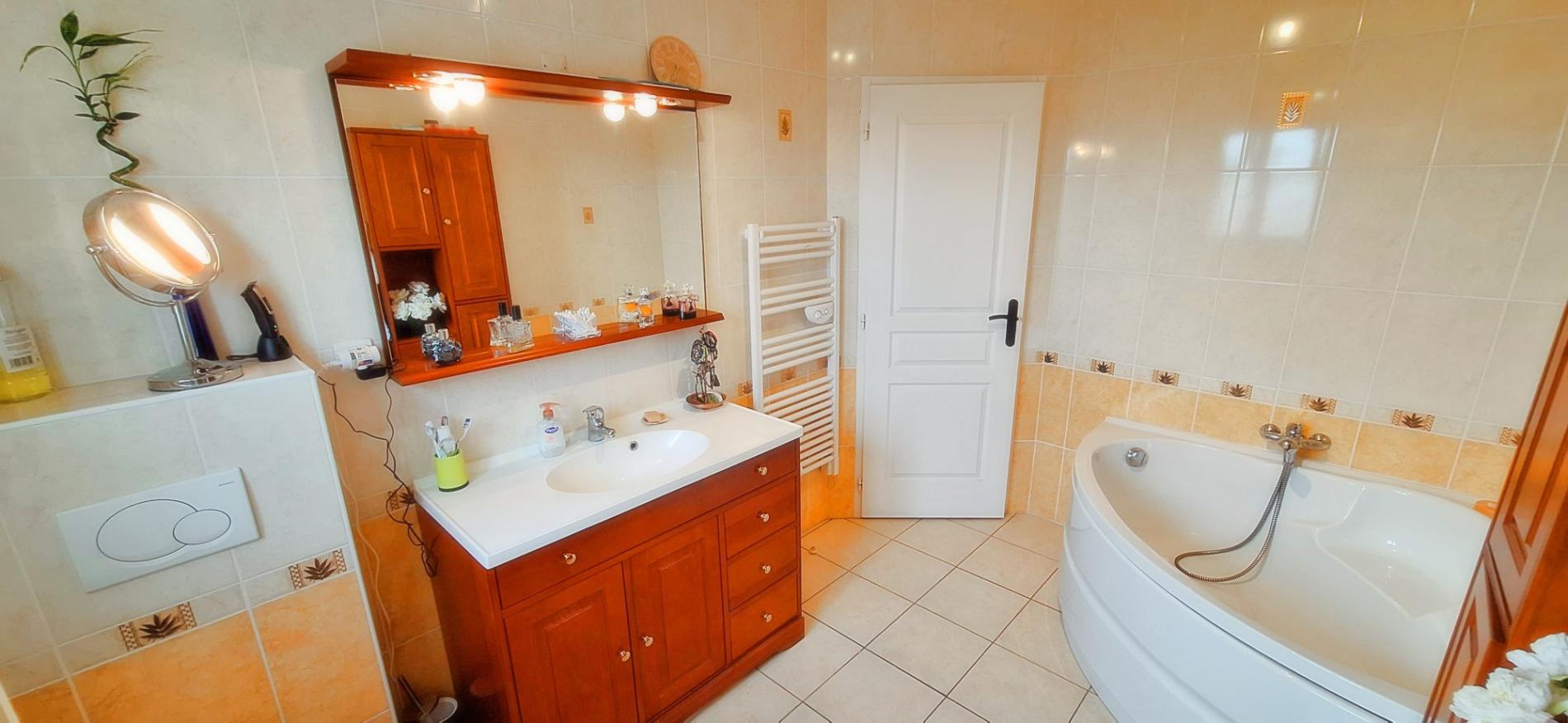 Pavillon au calme à 20min de Saint-Amand-Montrond !