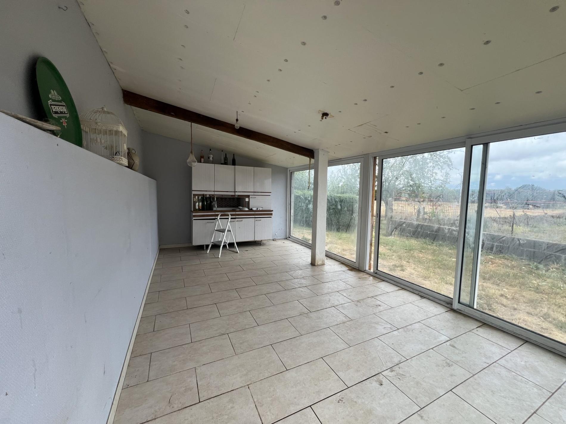 Corps de ferme avec maison d'habitation en campagne !