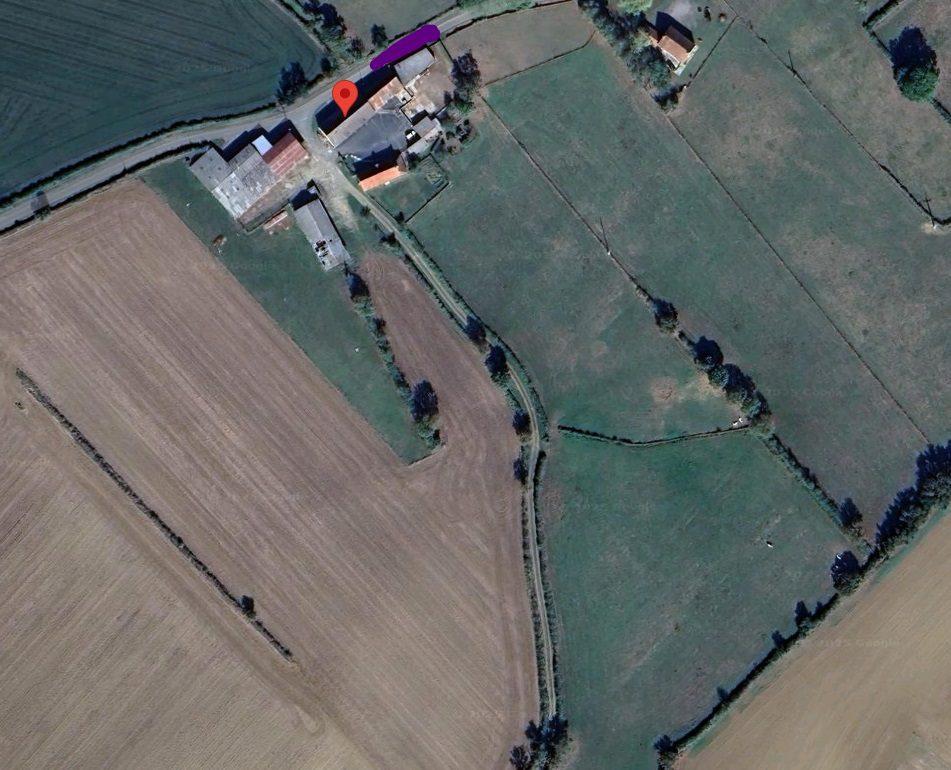 Corps de ferme avec maison d'habitation en campagne !