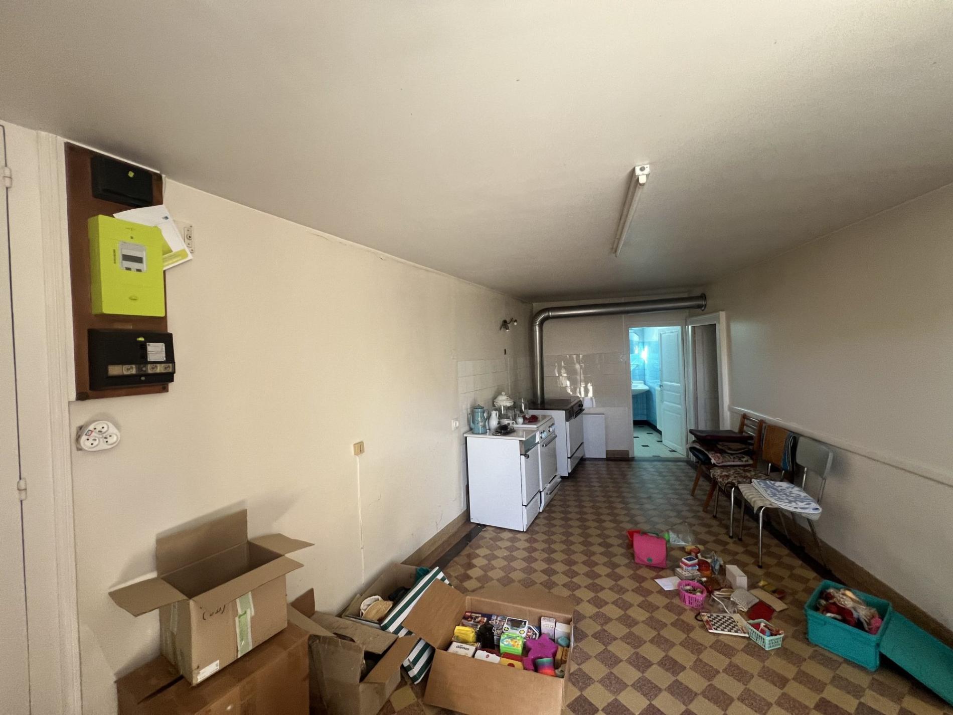 Maison de campagne avec dépendances !