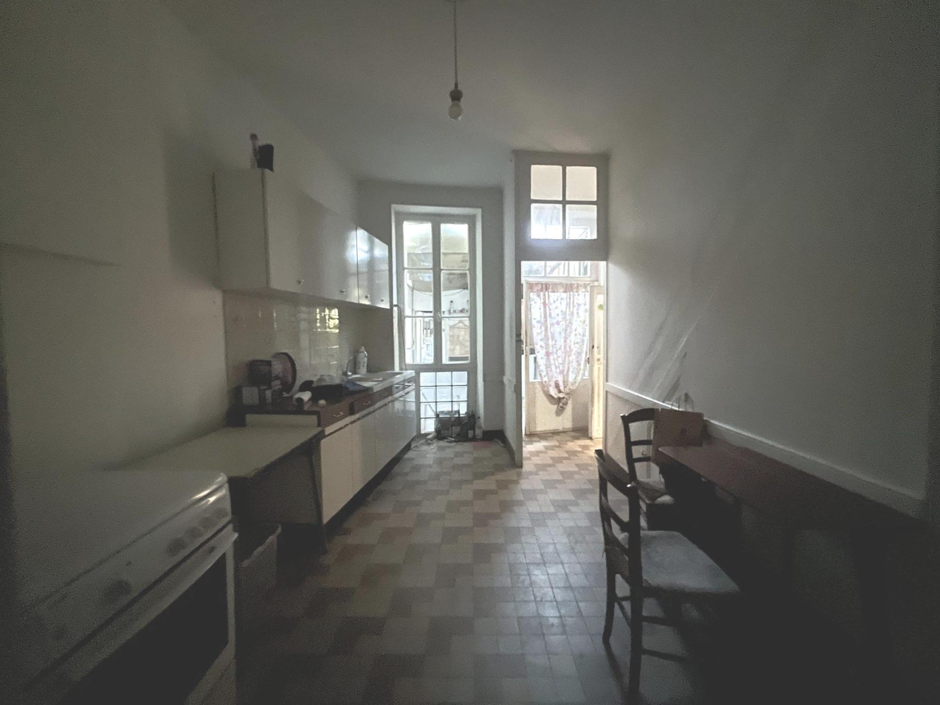 Maison de ville à rénover avec jardin !