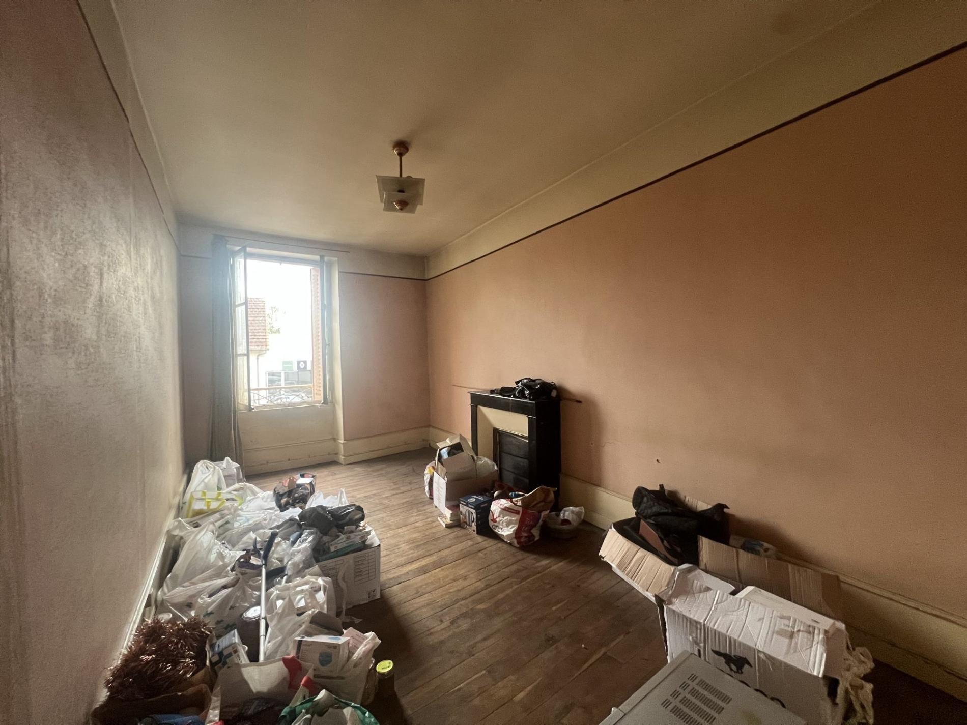 Maison de ville à rénover avec jardin !
