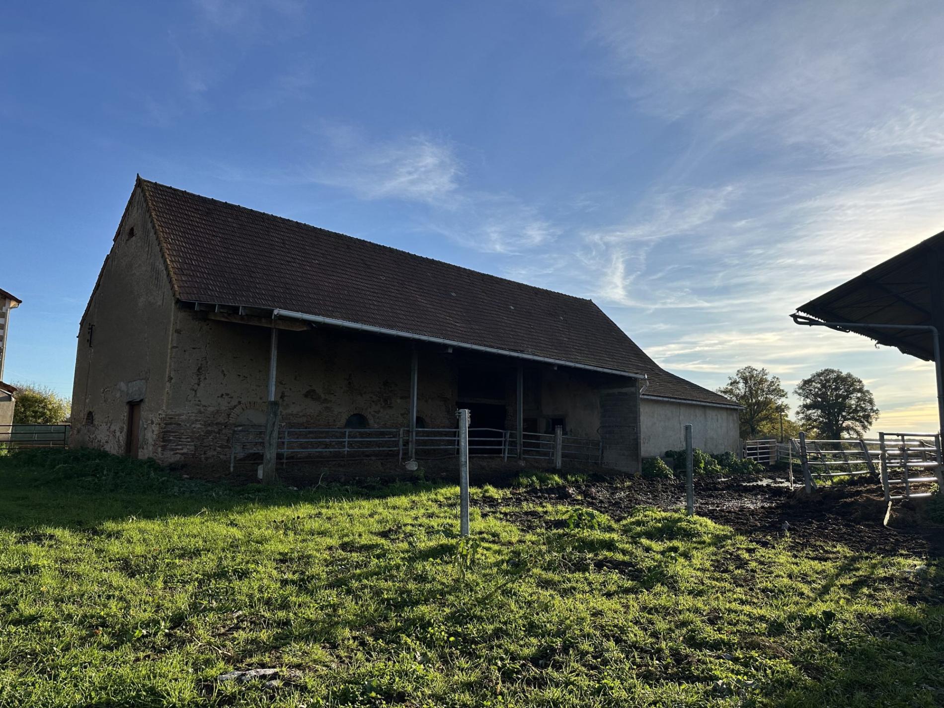 Maison de campagne sur 2 ha !