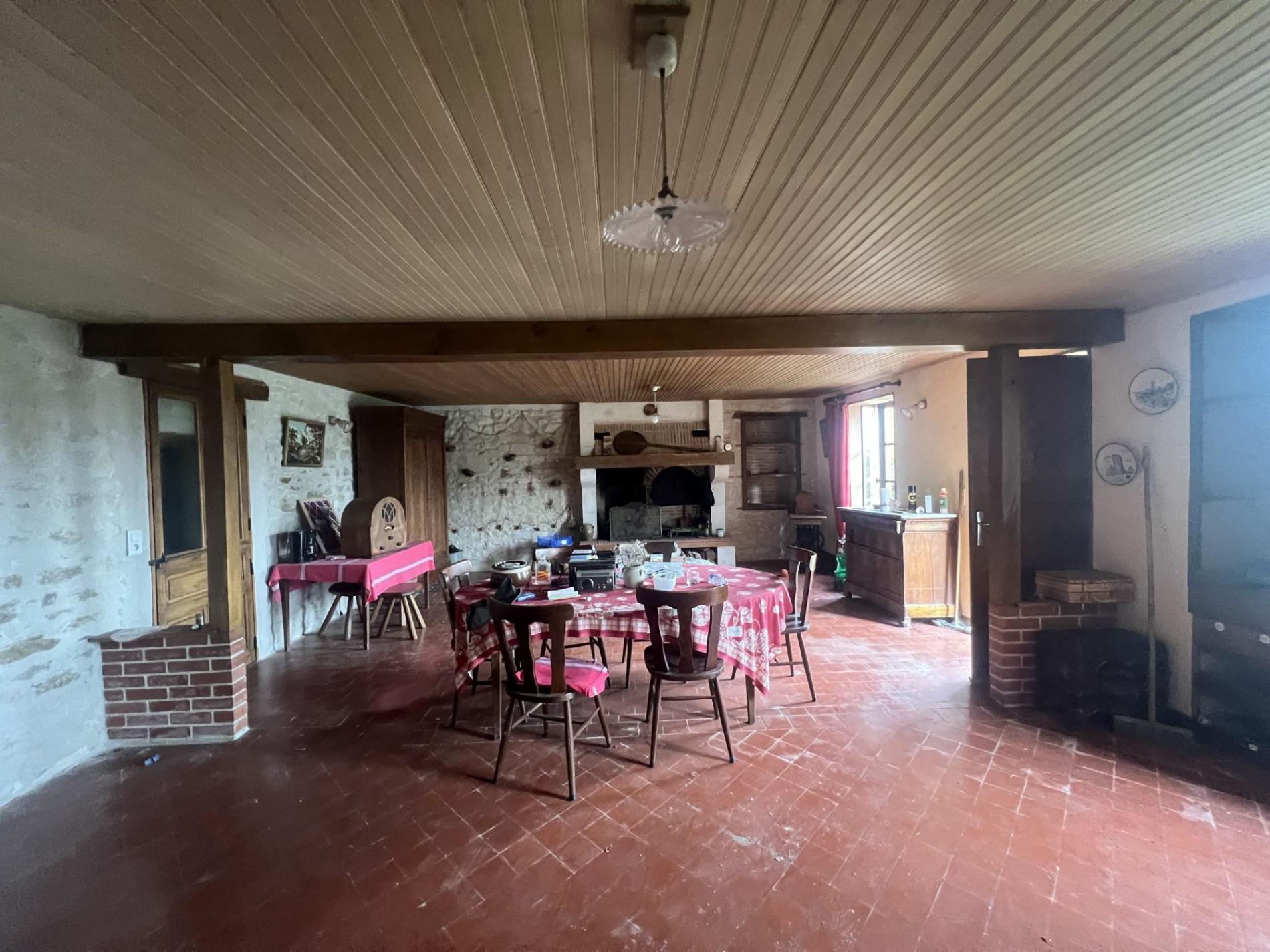 Maison de campagne avec dépendances !