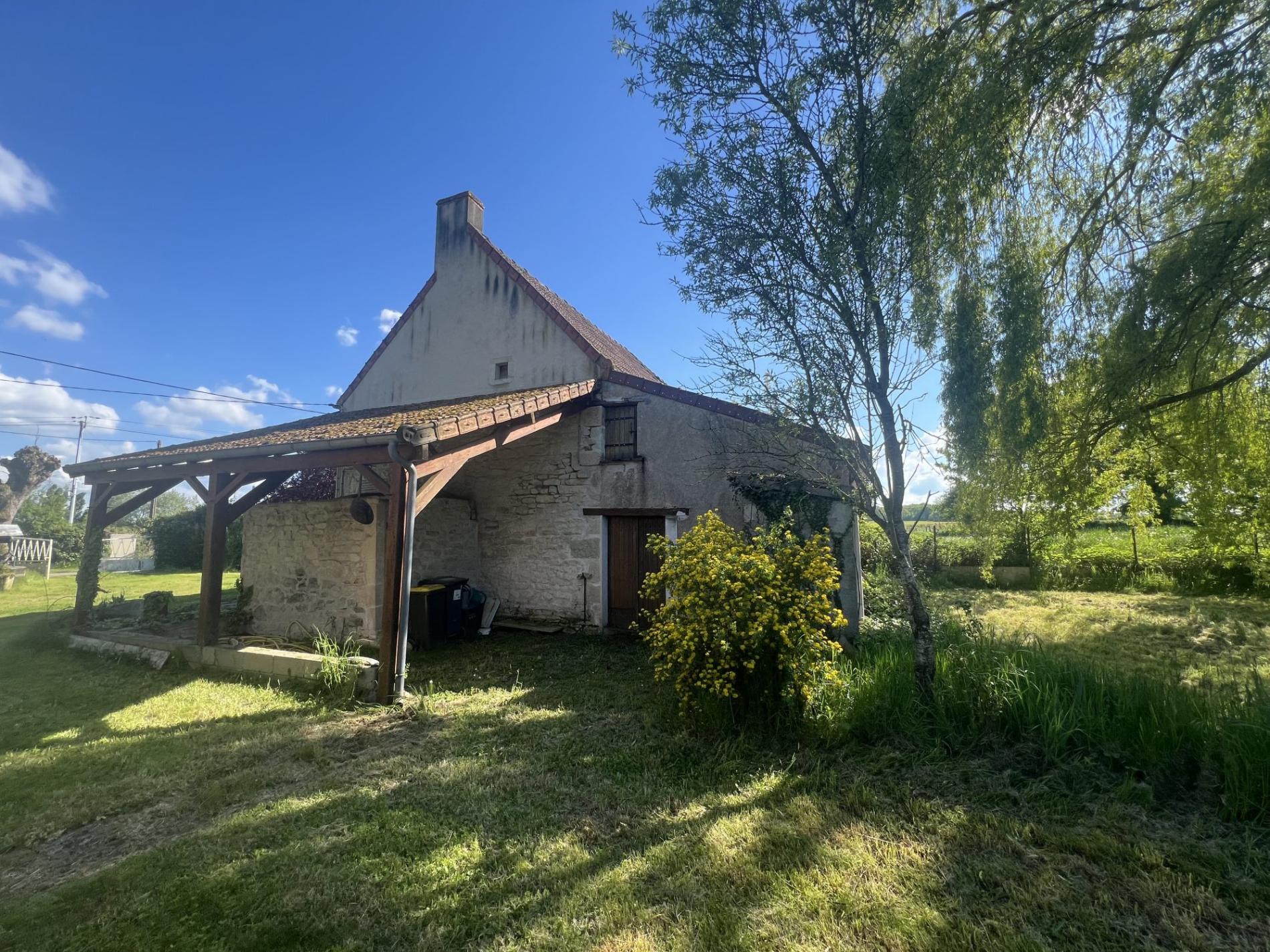 Maison de campagne avec dépendances !