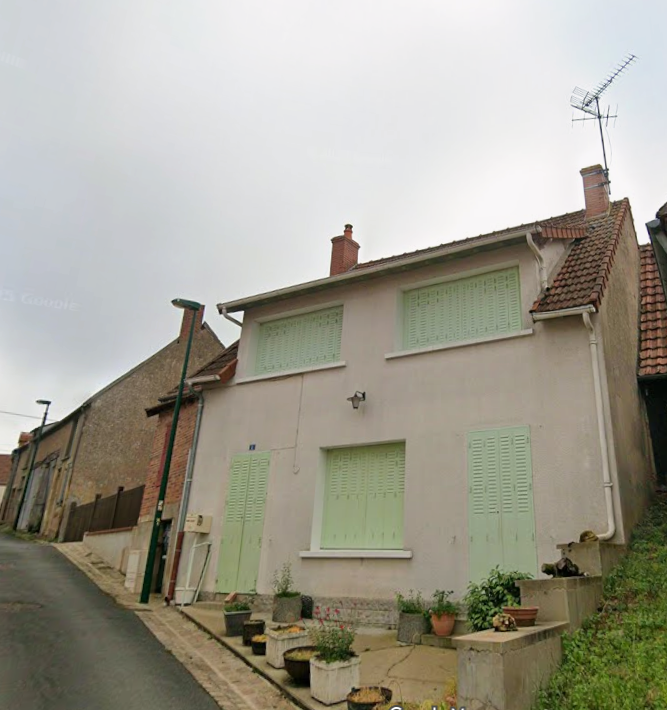 Maison de ville avec dépendance et jardin !