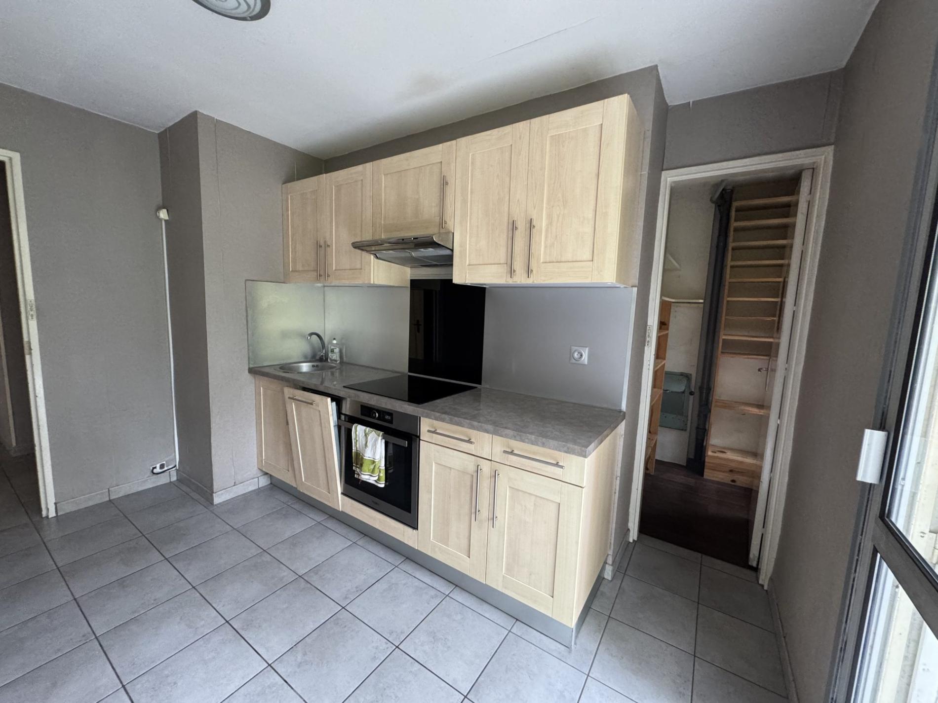 Résidence arborée et paisible  T4 traversant avec double terrasse