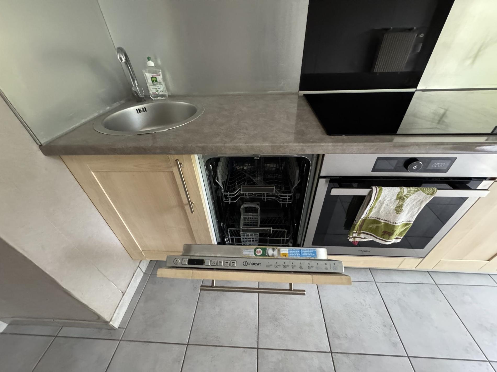 Résidence arborée et paisible  T4 traversant avec double terrasse