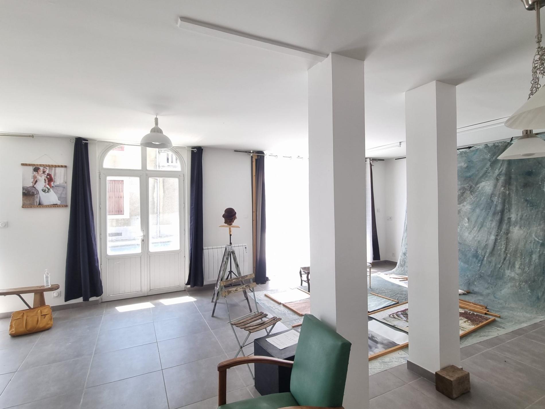 Maison de ville avec local commercial !