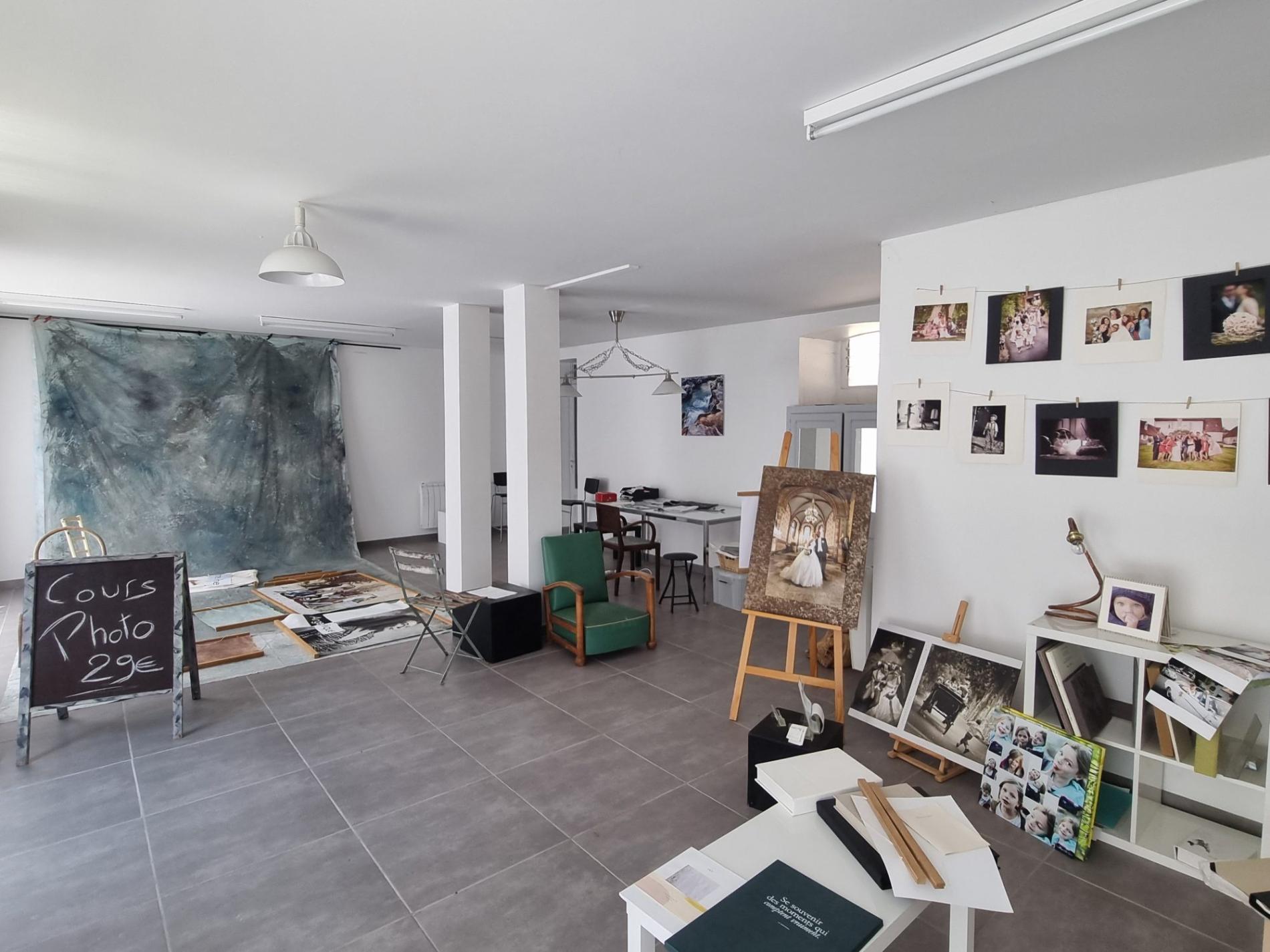 Maison de ville avec local commercial !