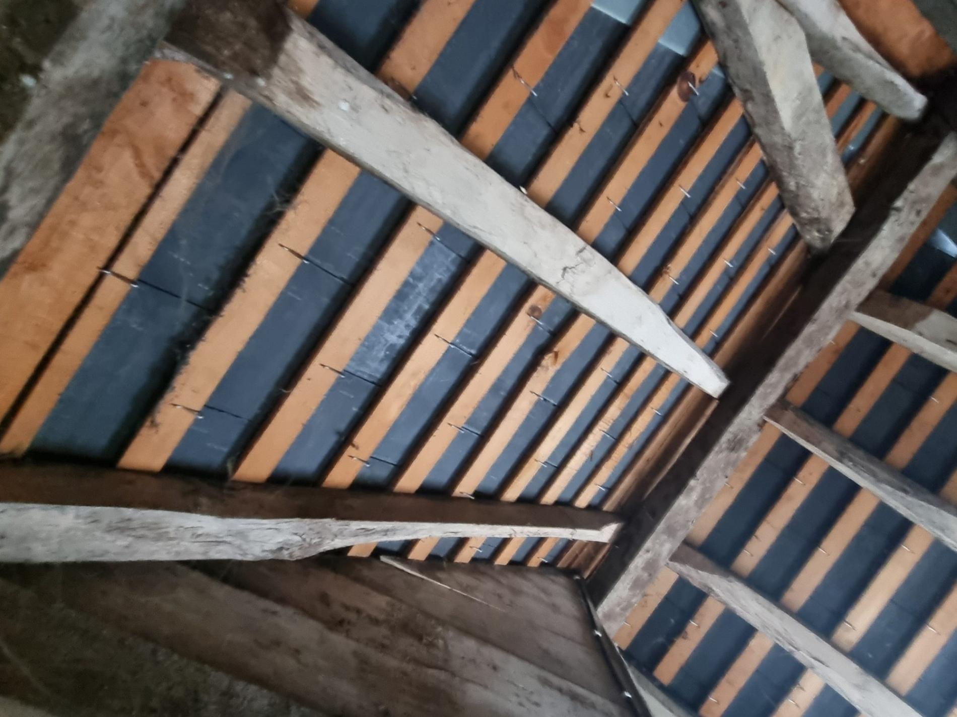 Maison de ville avec local commercial !