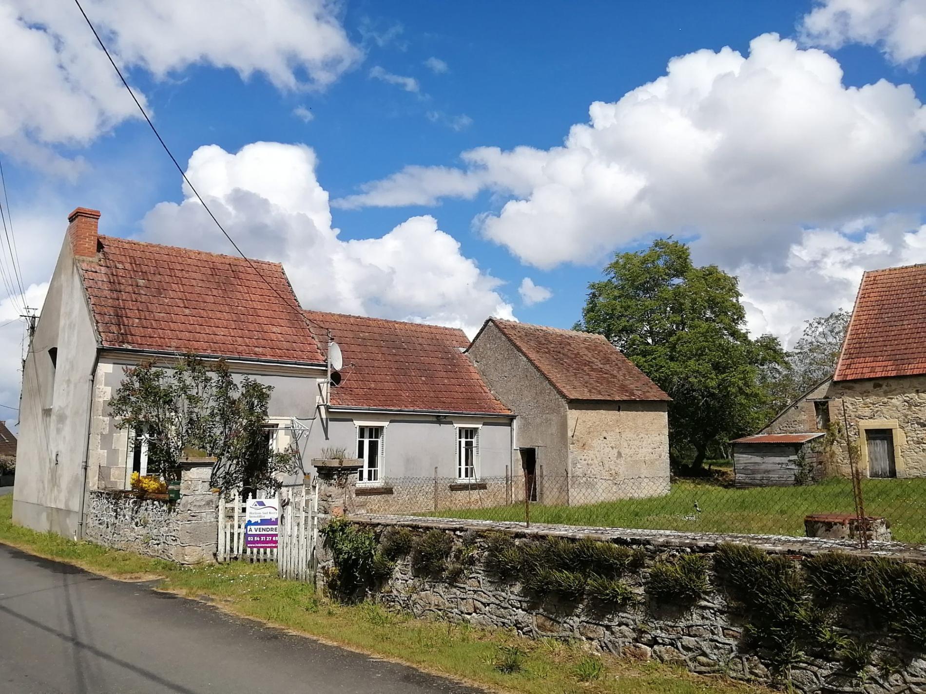 Ancien corps de ferme sur plus d'un hectare !