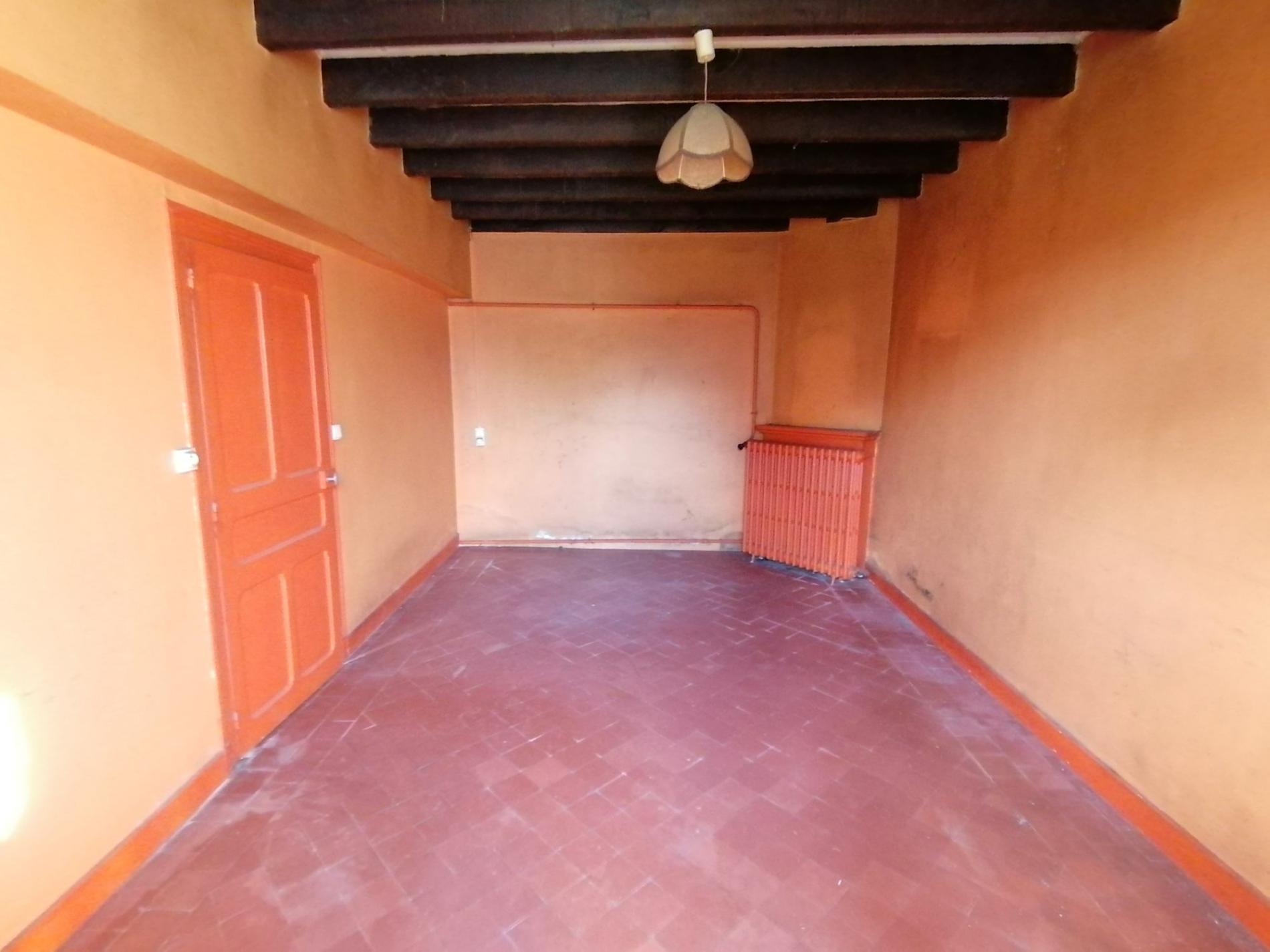 Ancien corps de ferme sur plus d'un hectare !