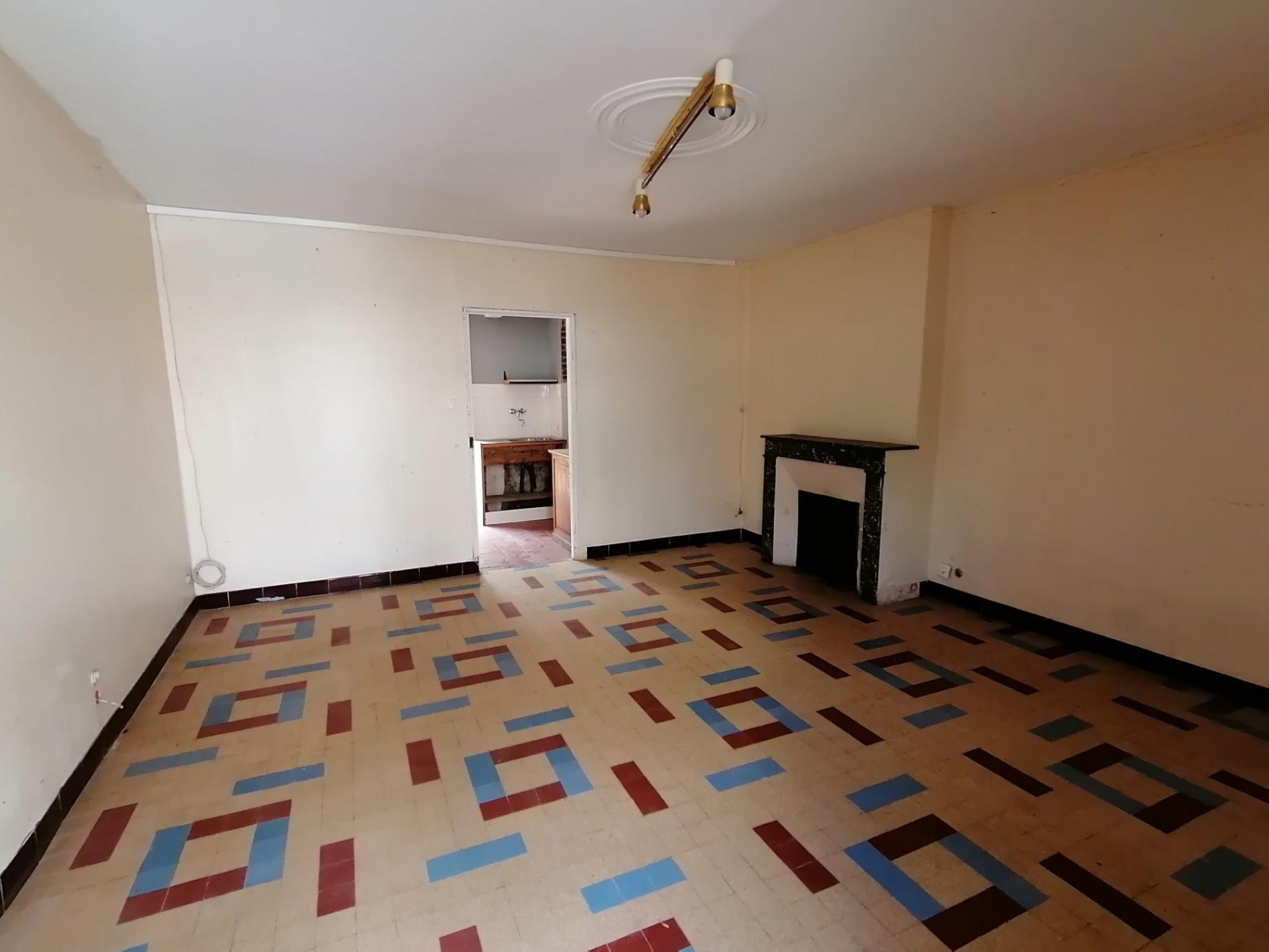 Maison de bourg avec dépendance et jardin !