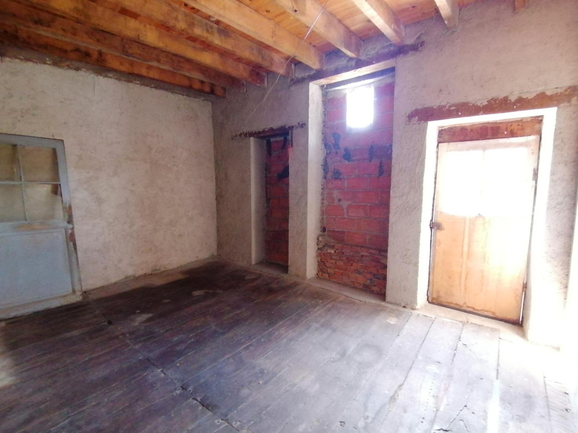 Maison de bourg avec dépendance et jardin !