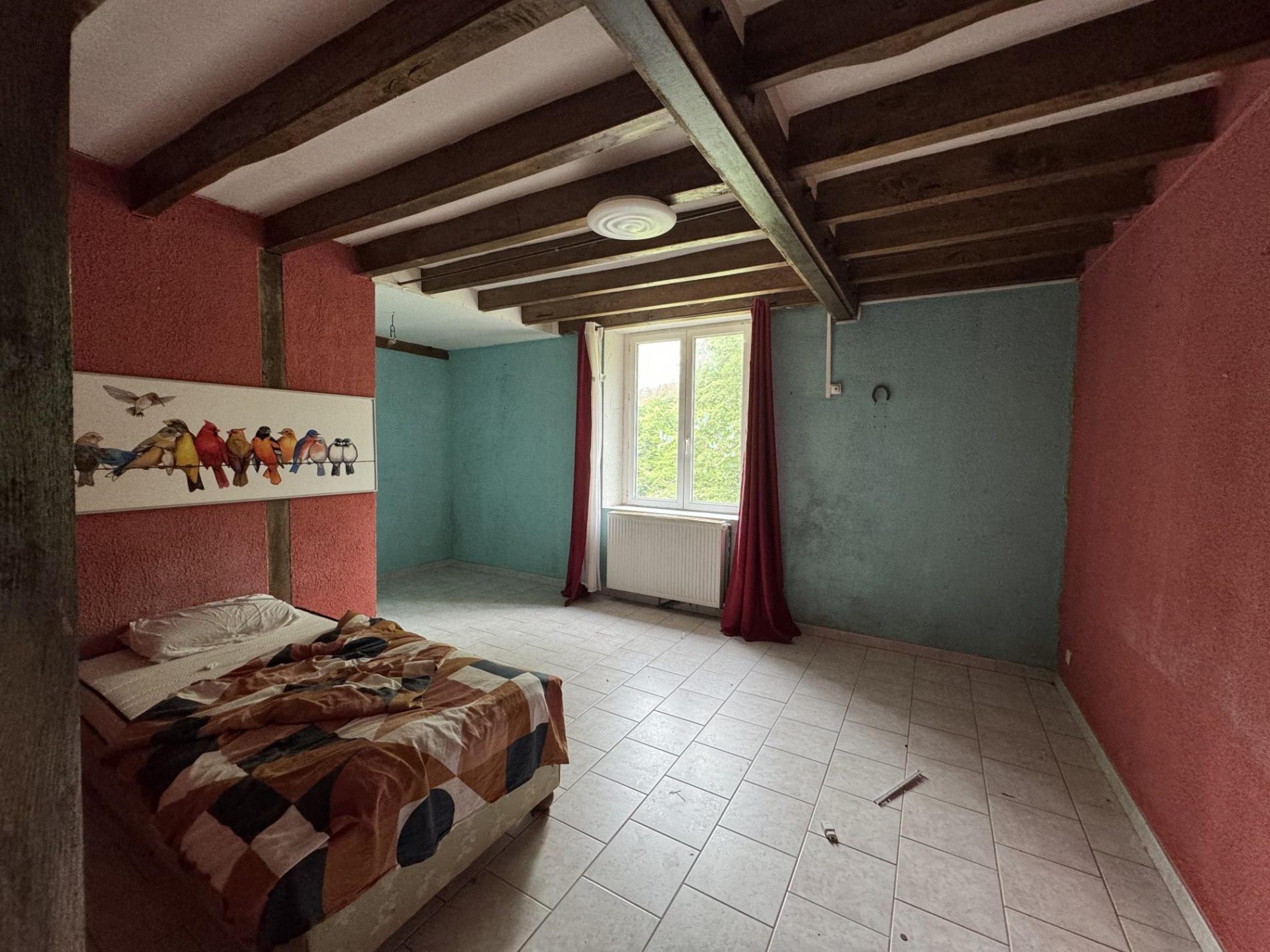 5,7 ha, étang, rivière et bois