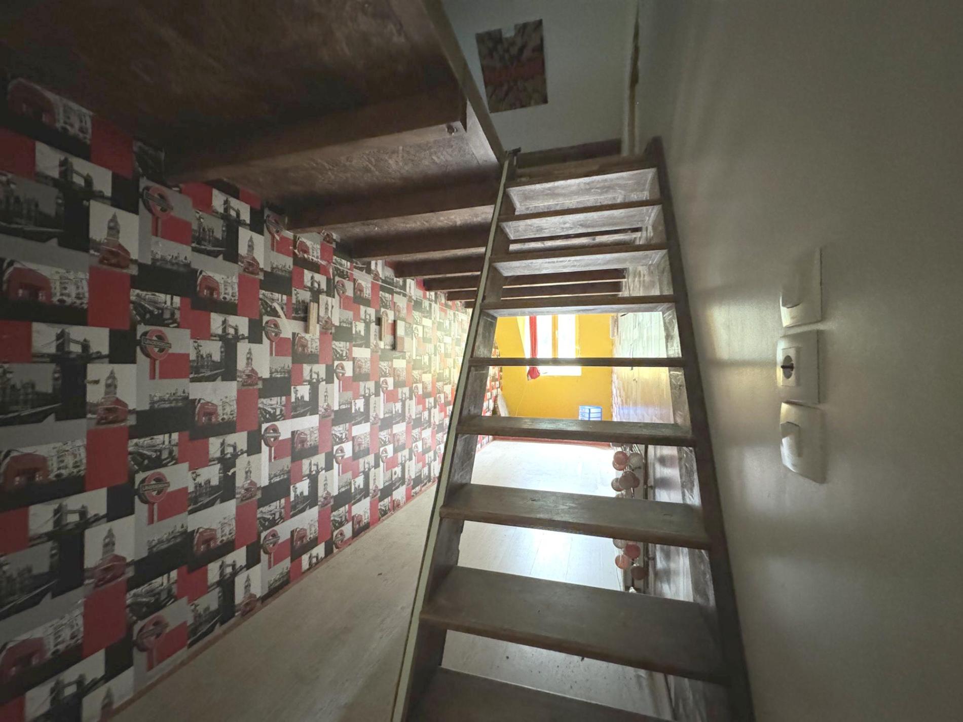 5,7 ha, étang, rivière et bois