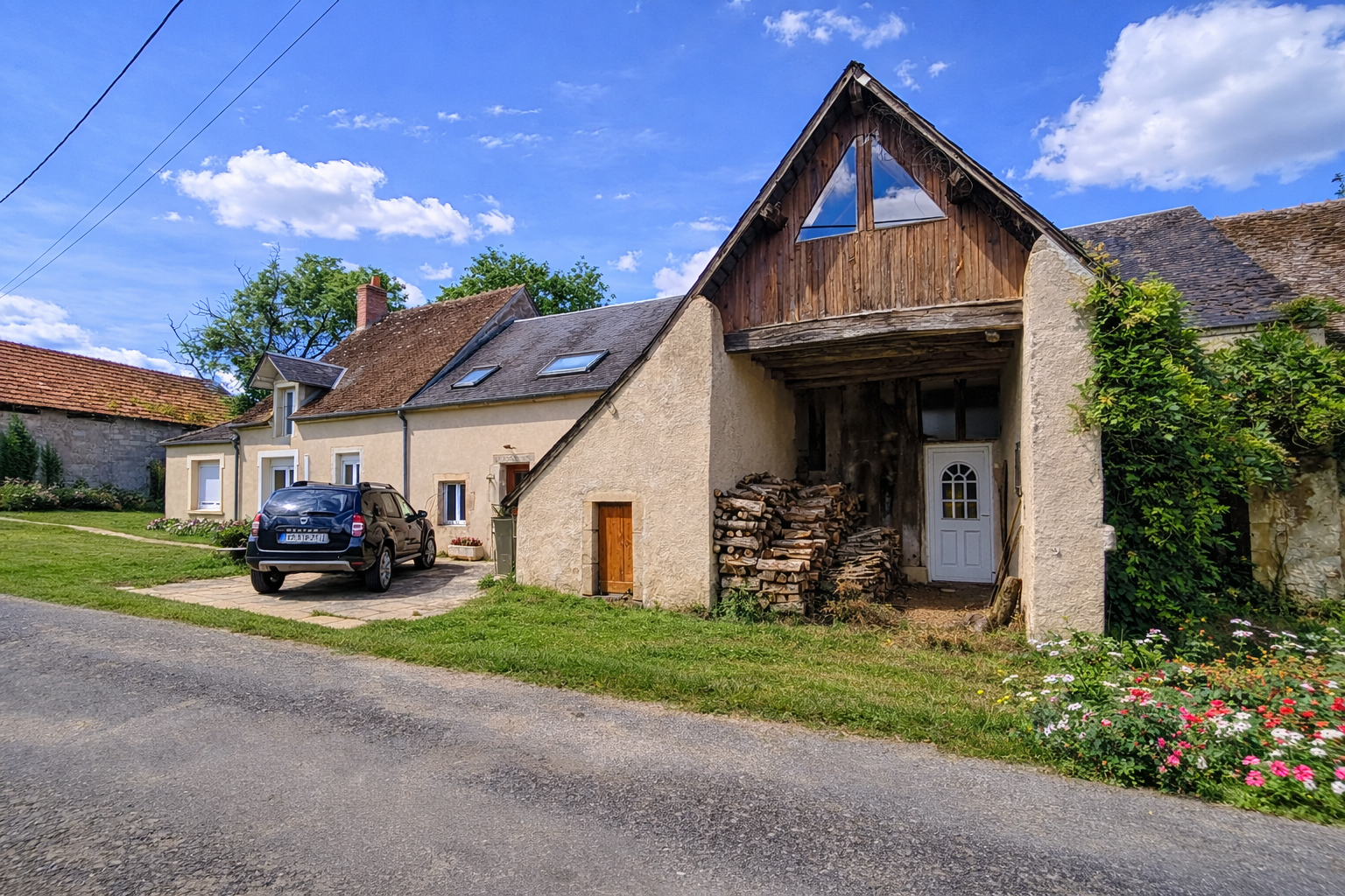 Maison de campagne avec grange à Porteau sur plus de 3ha !
