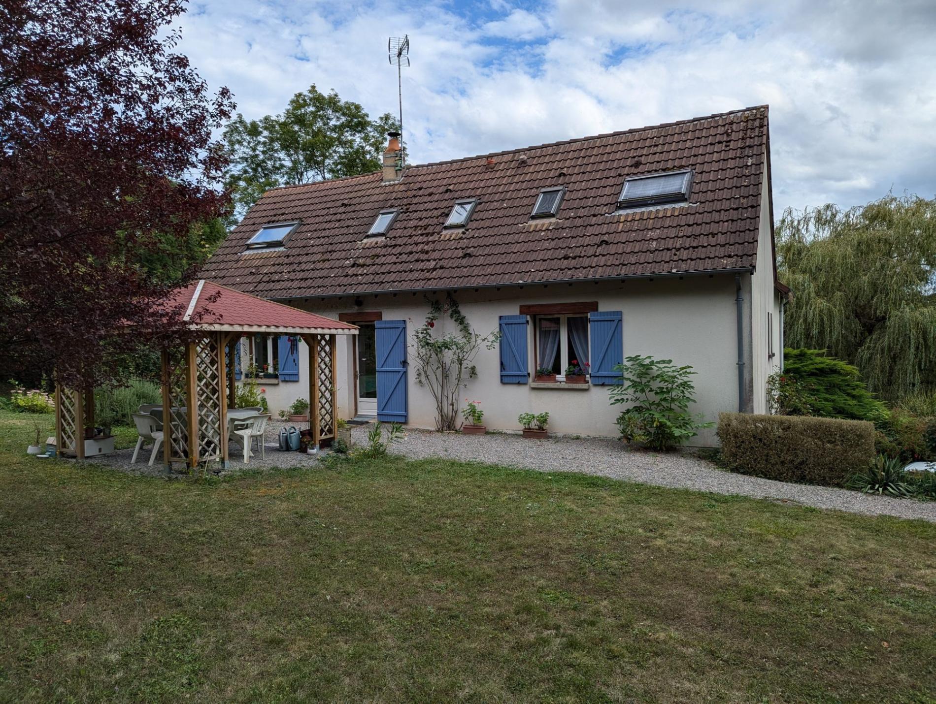 Maison de campagne sur parc arboré !