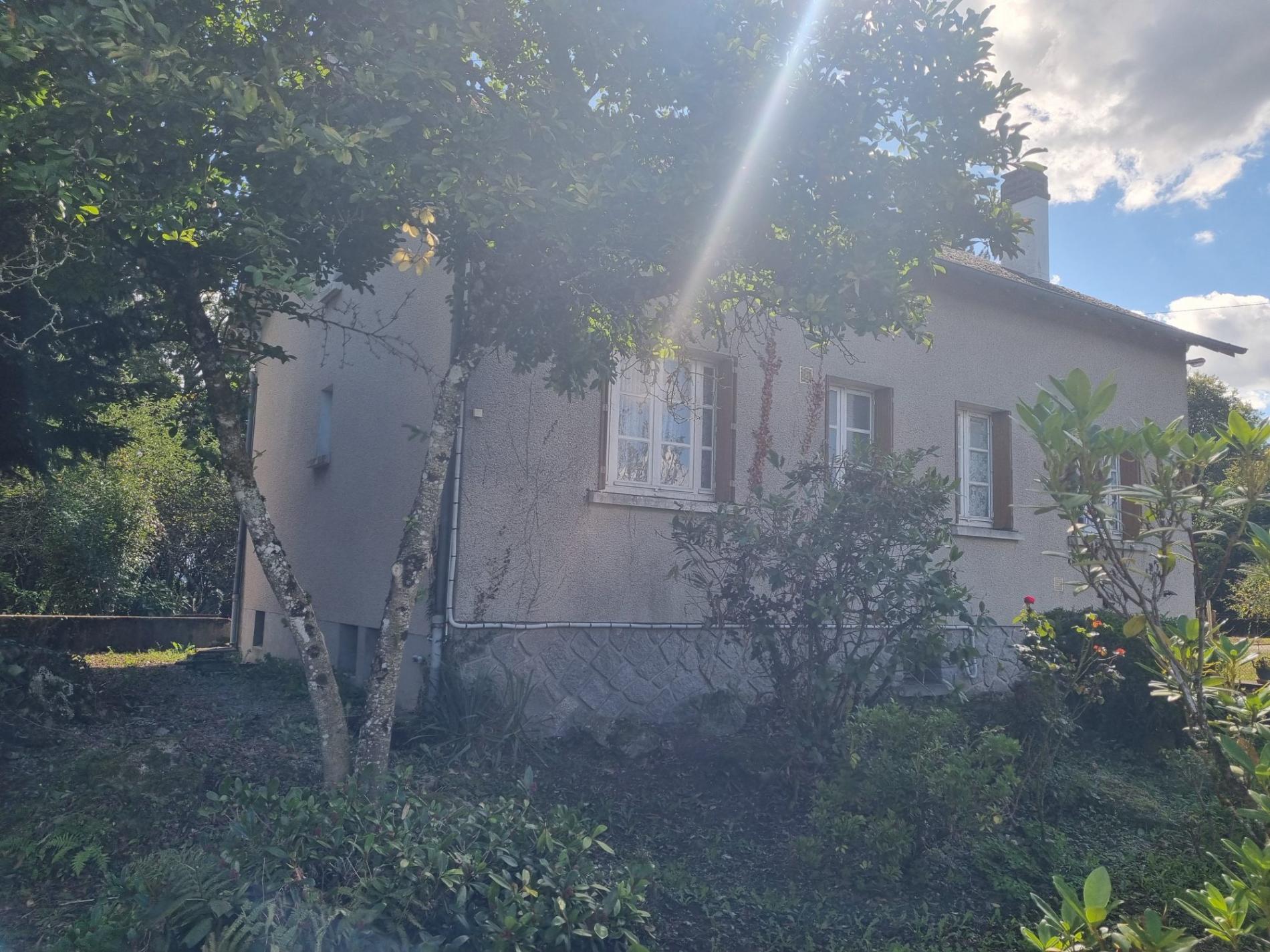 Maison à rénover avec jardin !