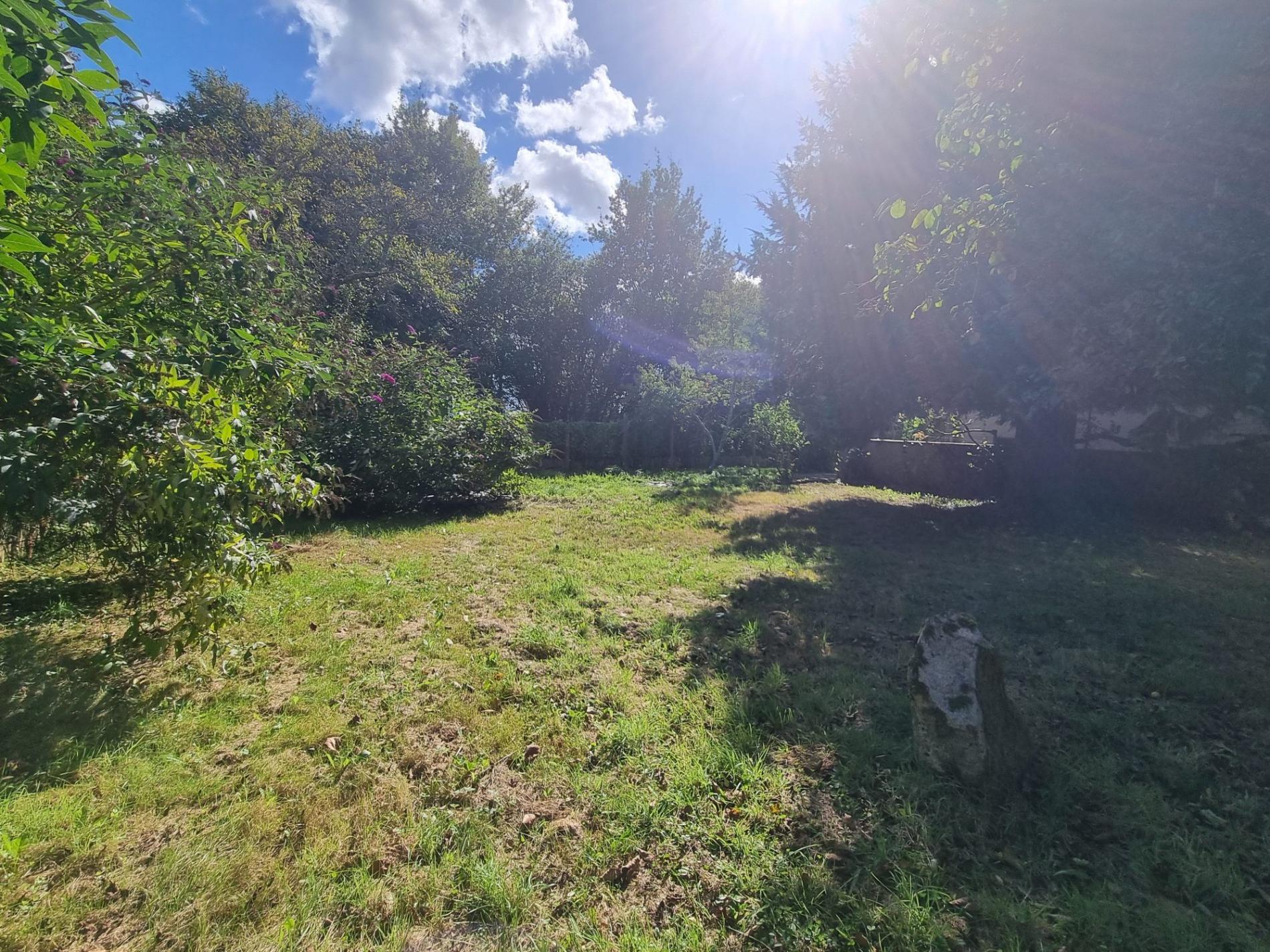 Maison à rénover avec jardin !