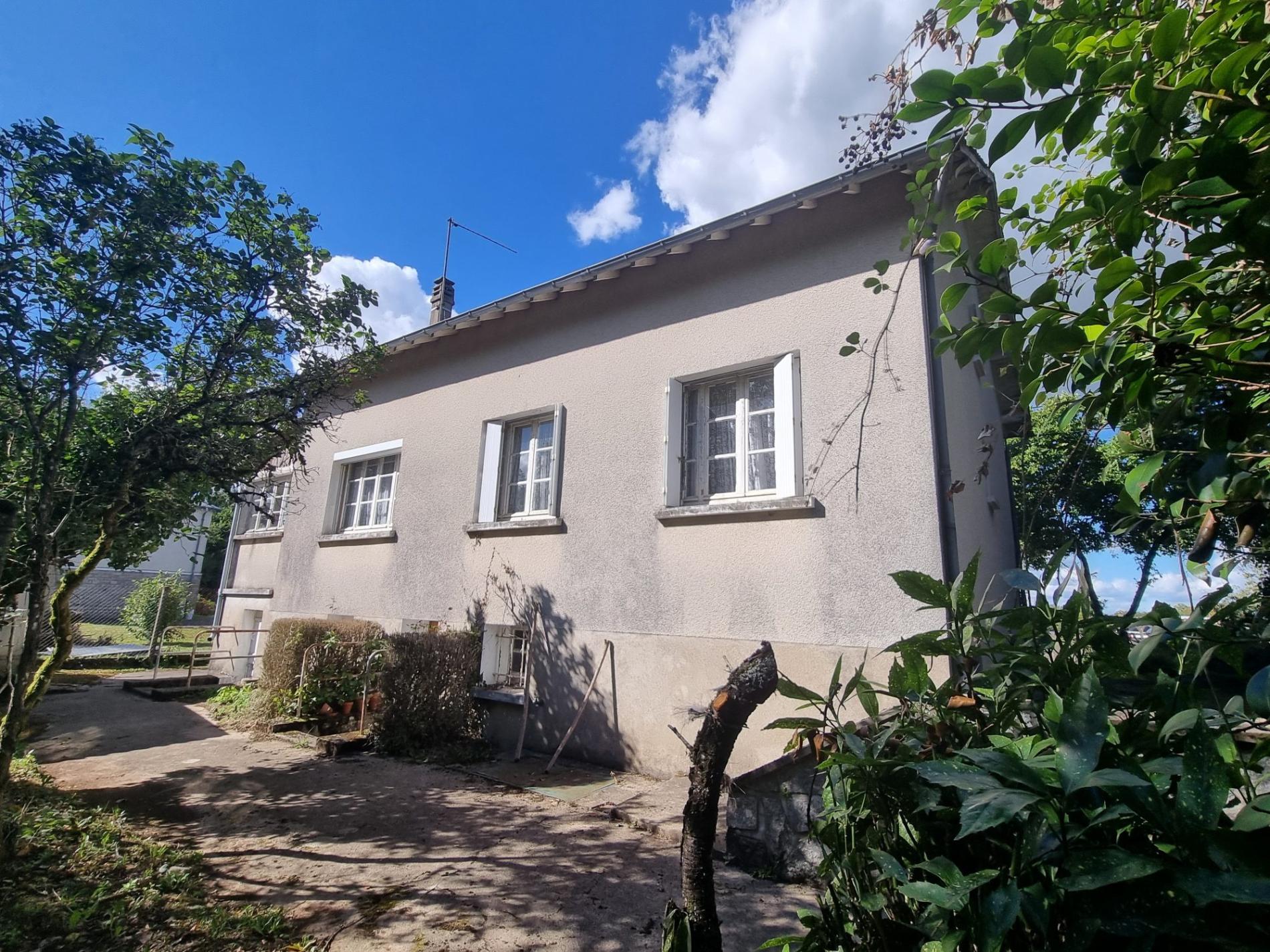 Maison à rénover avec jardin !