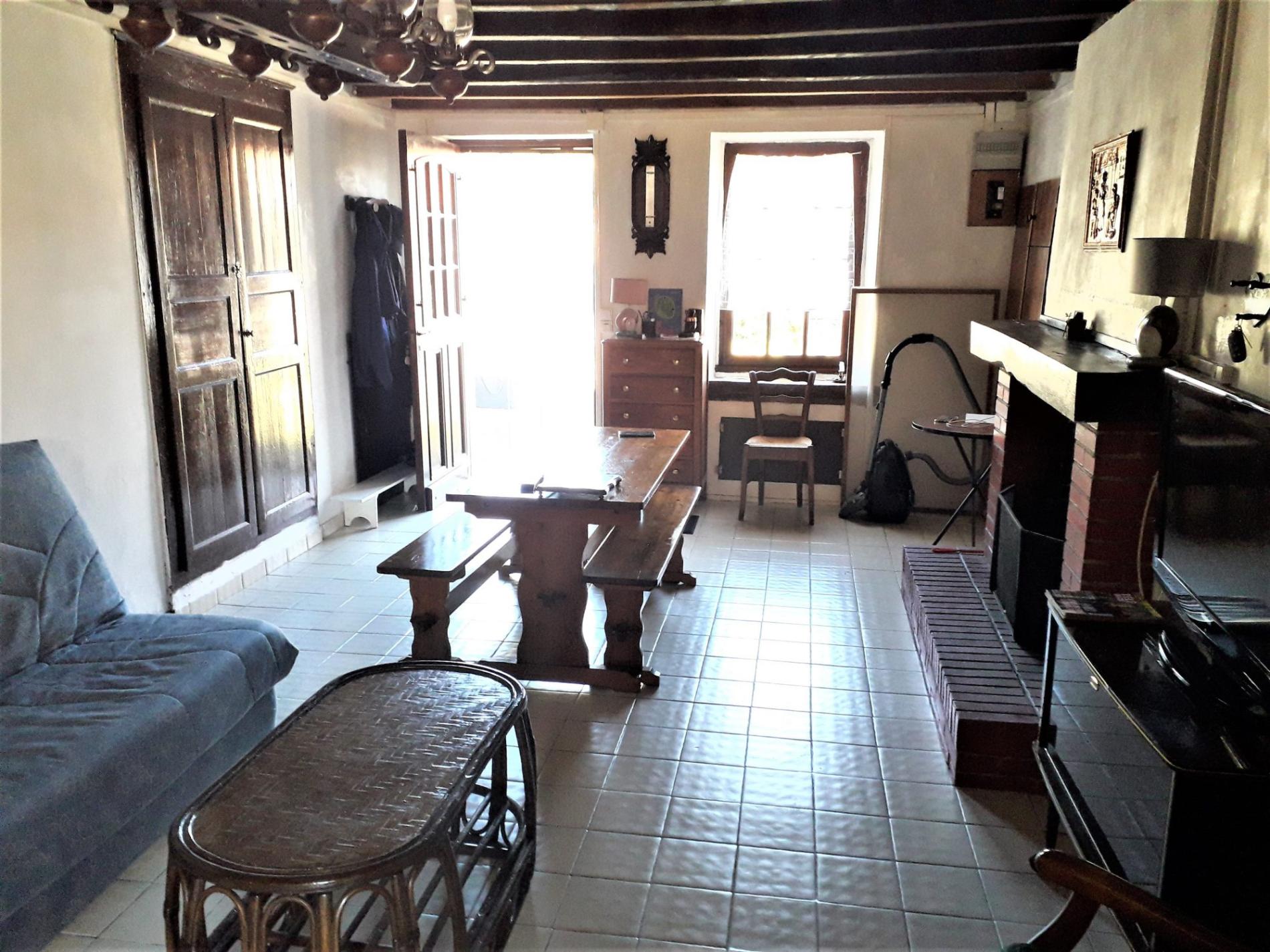 Grange avec partie aménagée !