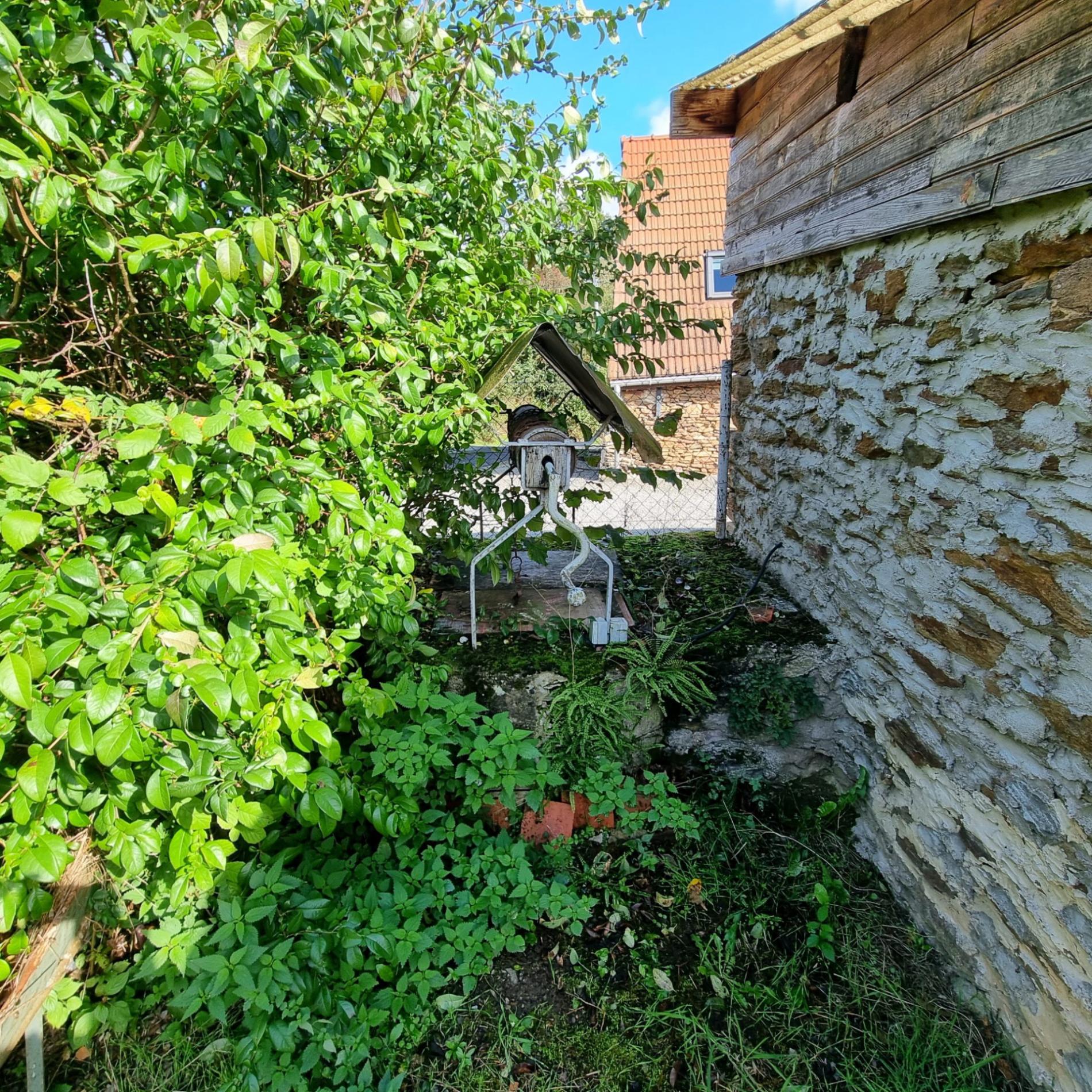 Grange avec partie aménagée !