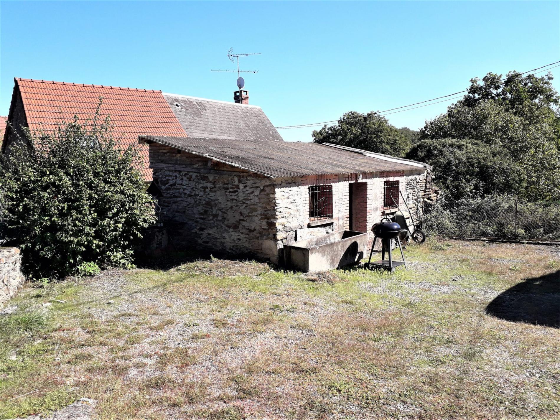 Grange avec partie aménagée !