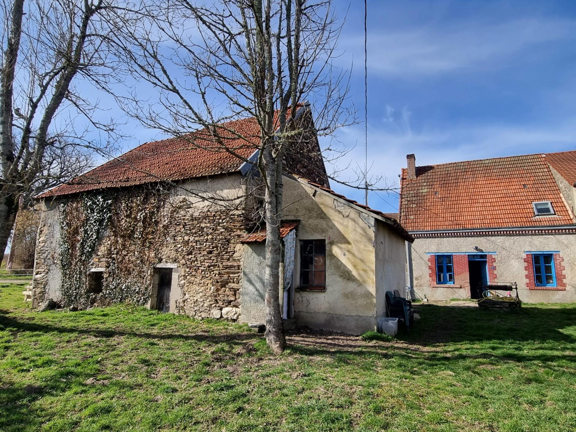 Petit corps de ferme à rénover !