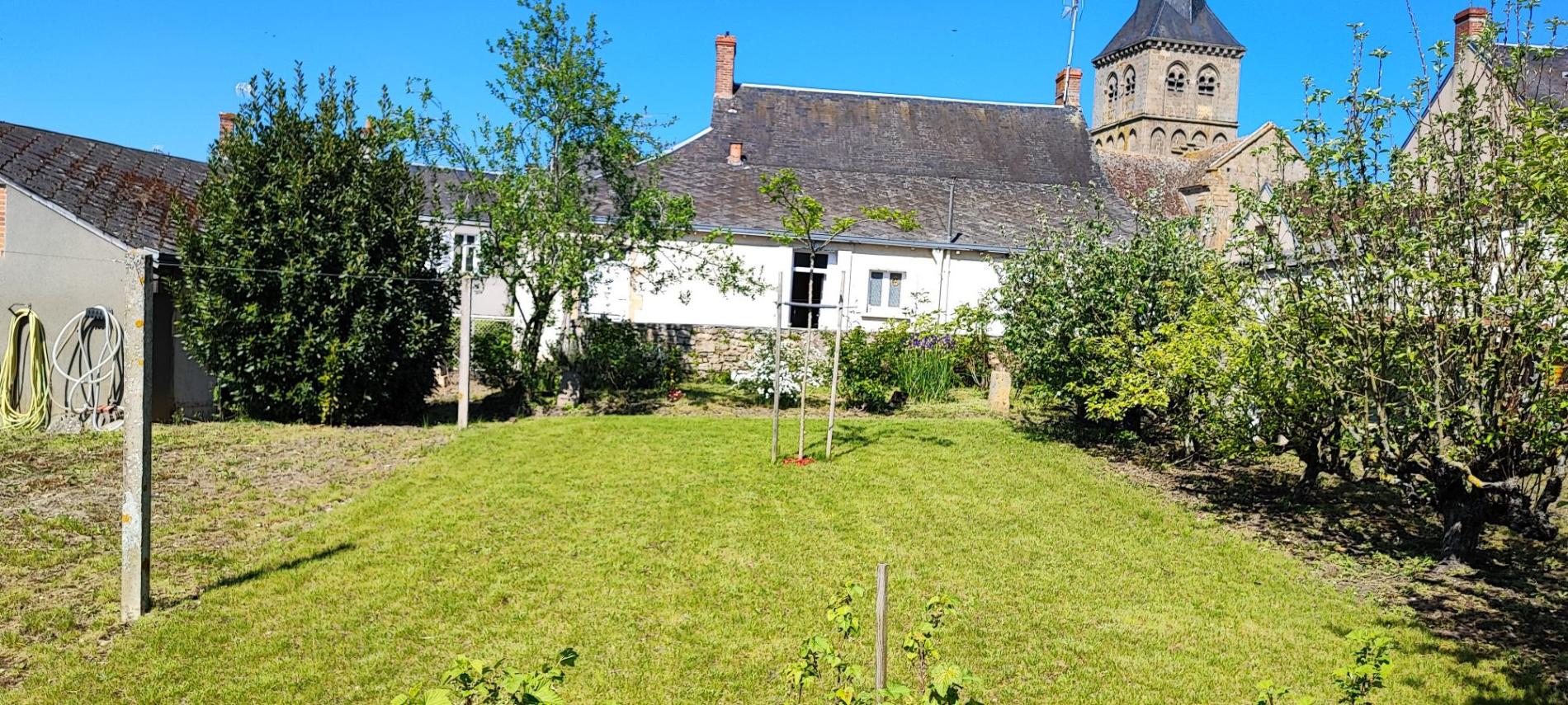 Maison de plain pied avec jardin et garage !