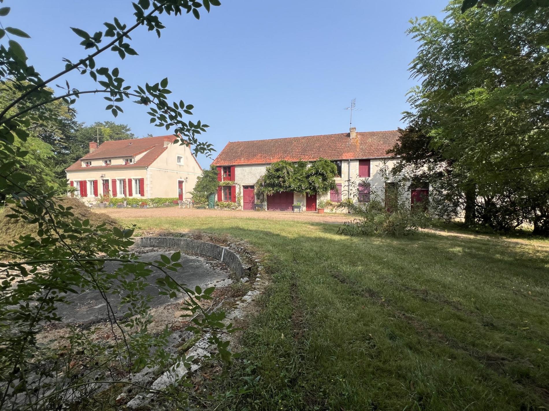Maison de maître sur plus de 7ha de terrain !