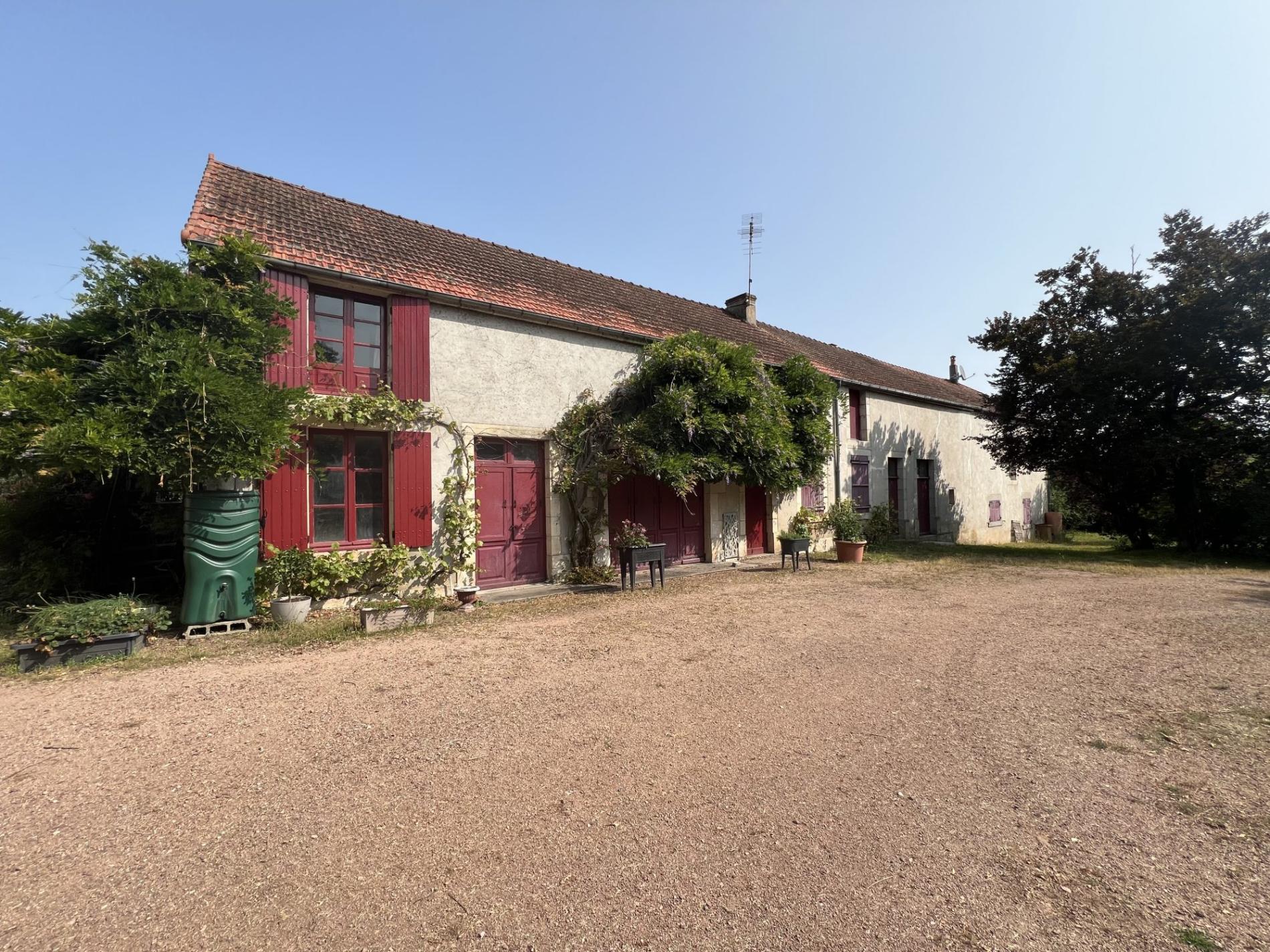Maison de maître sur plus de 7ha de terrain !