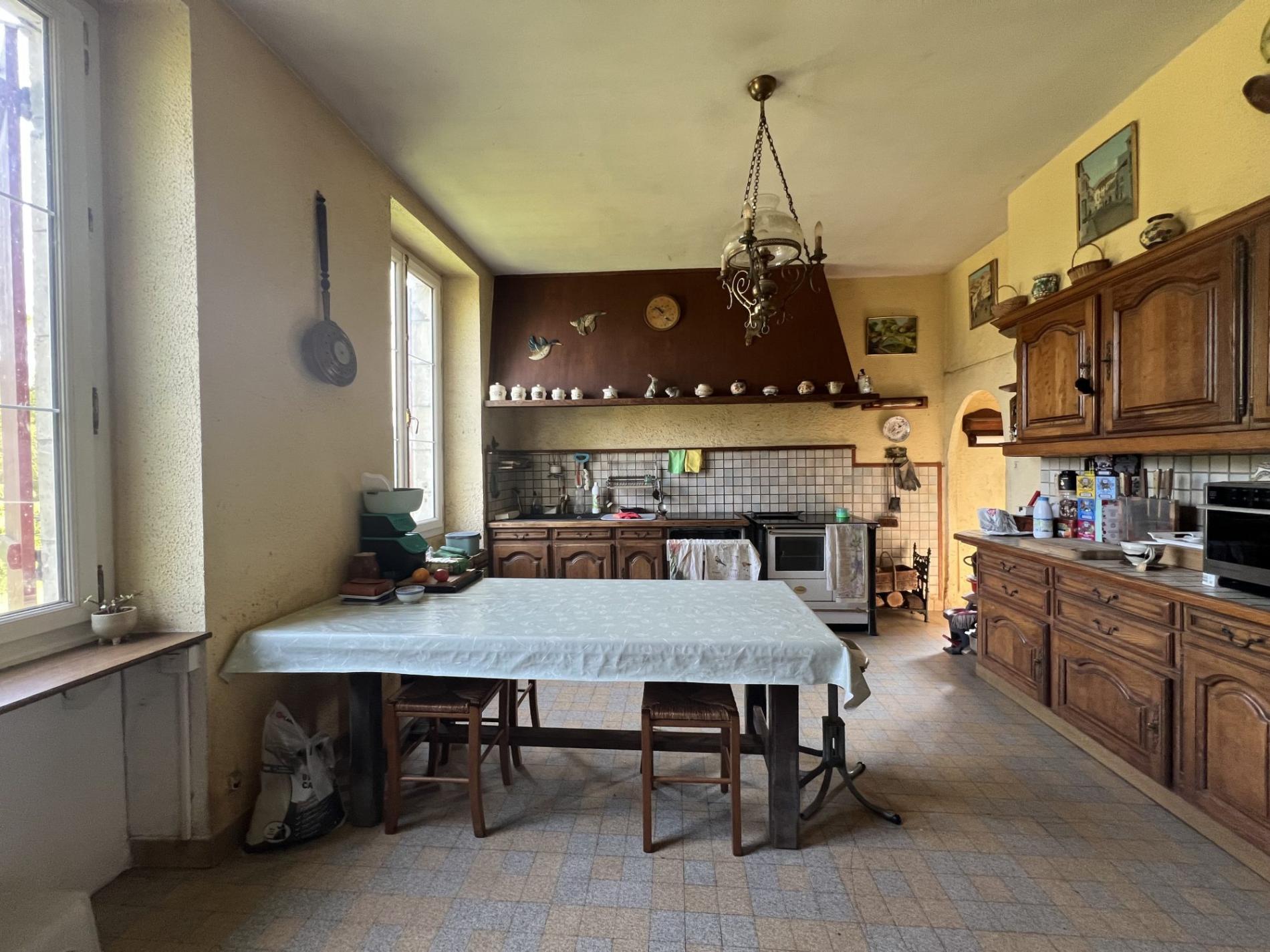 Maison de maître sur plus de 7ha de terrain !