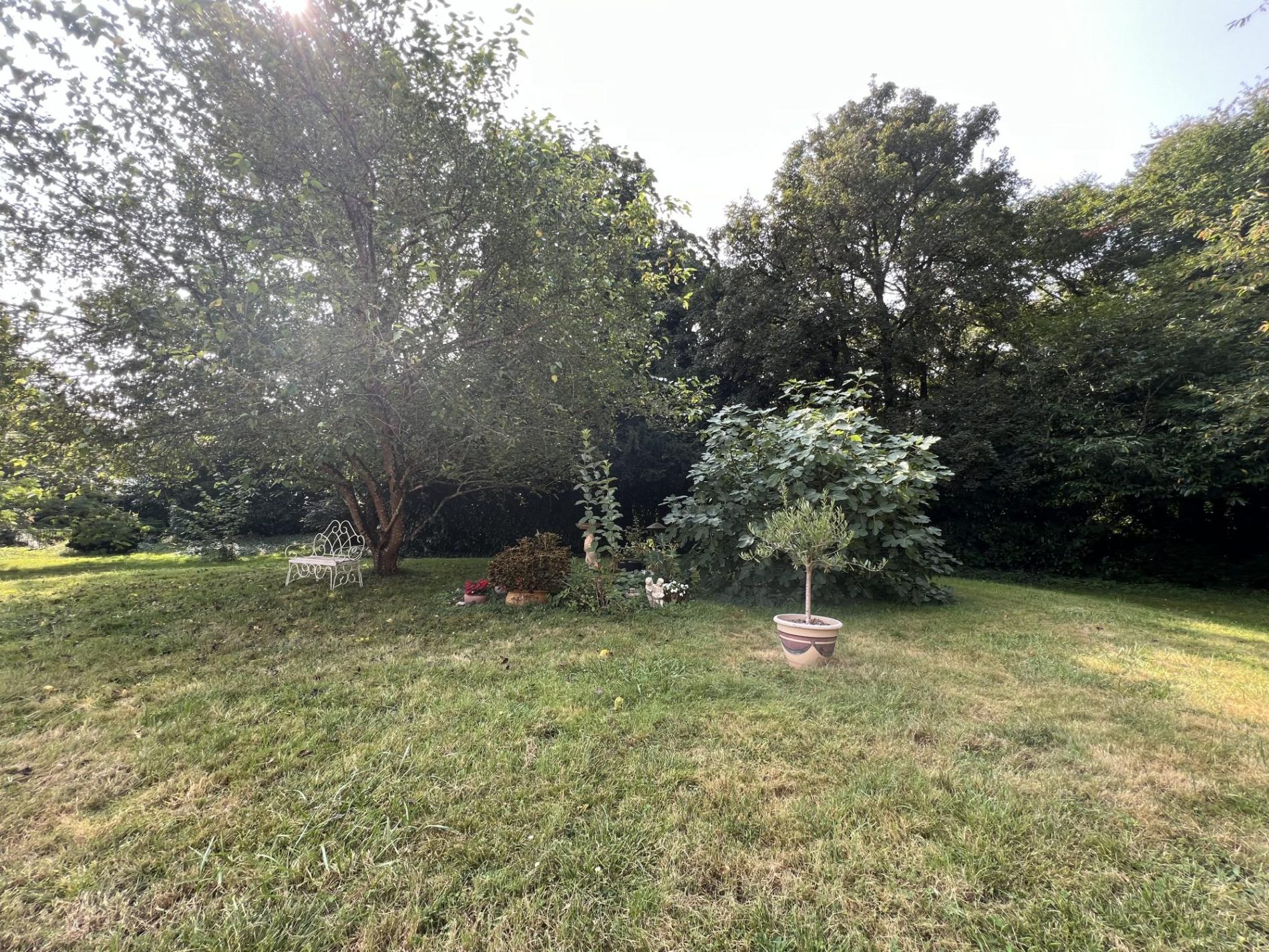 Maison de maître sur plus de 7ha de terrain !