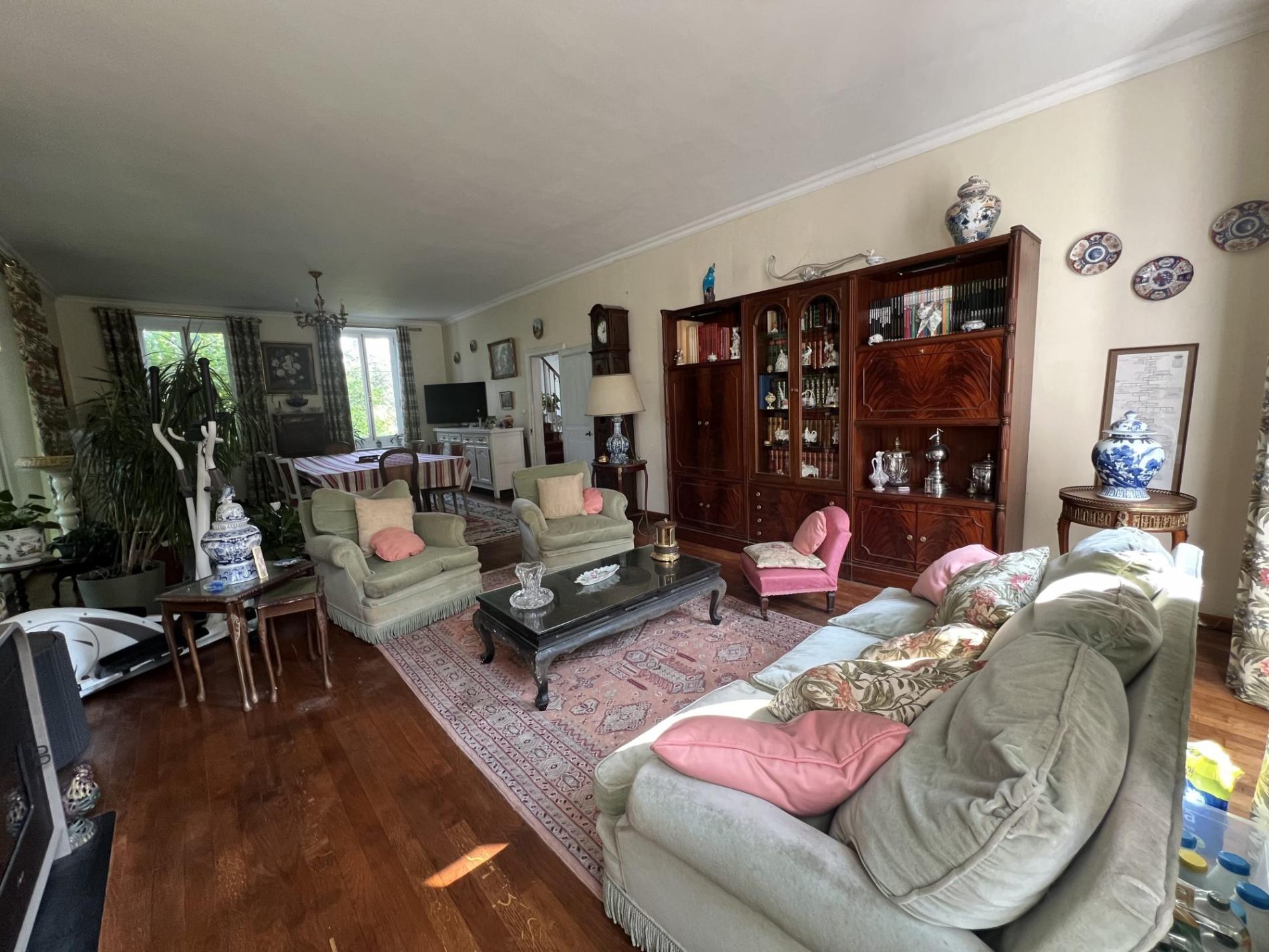 Maison de maître sur plus de 7ha de terrain !