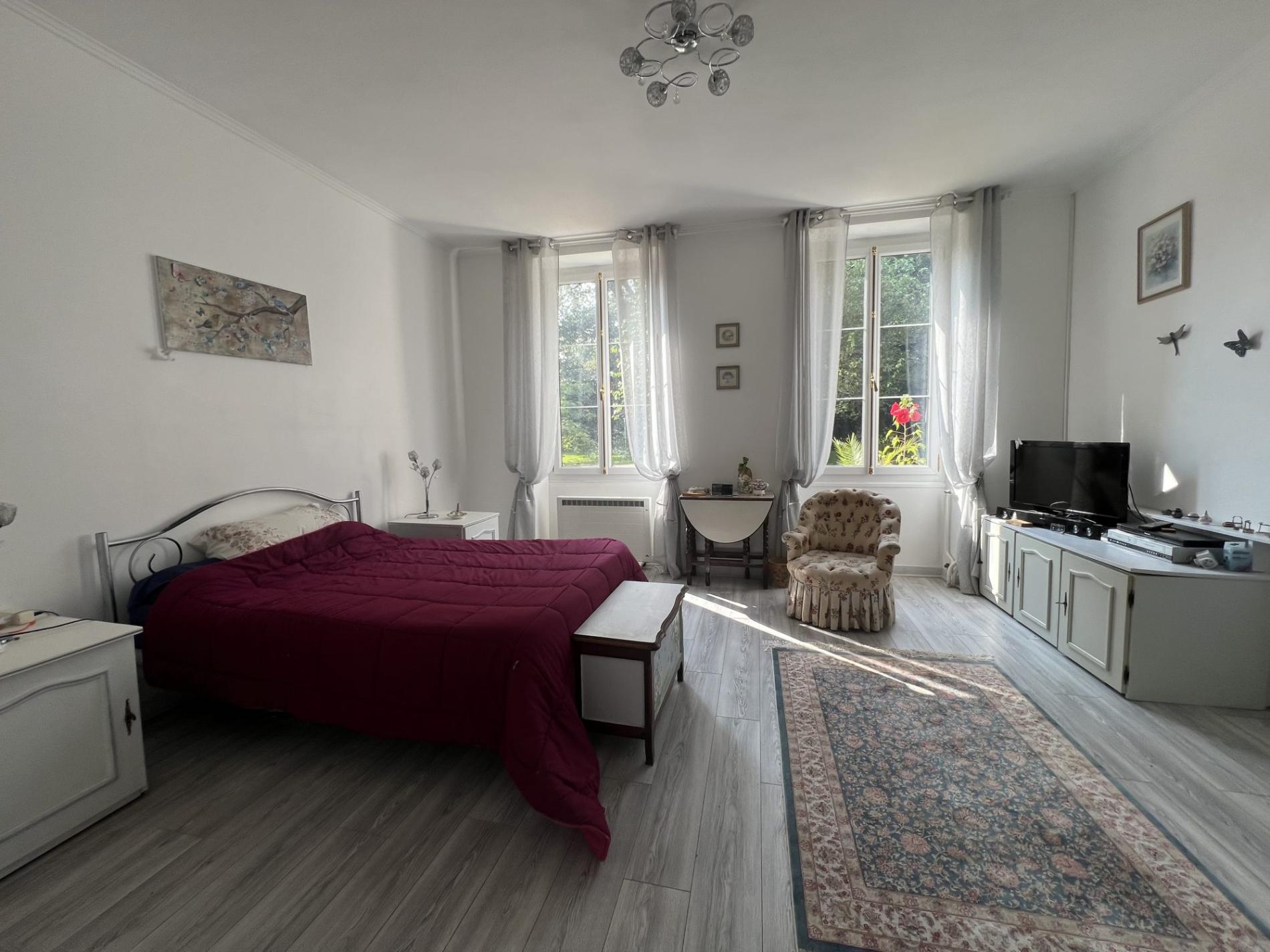 Maison de maître sur plus de 7ha de terrain !