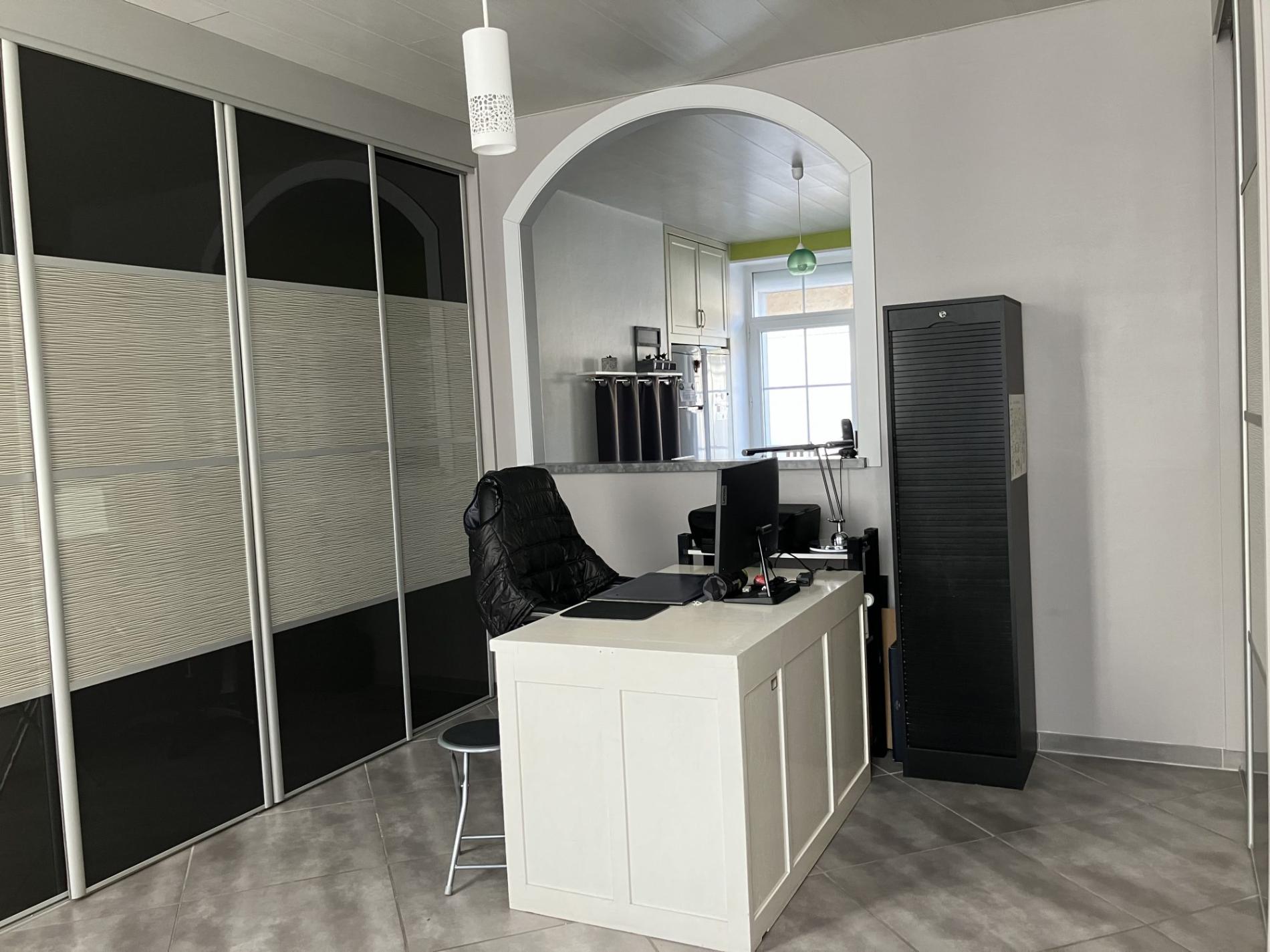 Belle maison de ville avec jardin et dépendances !