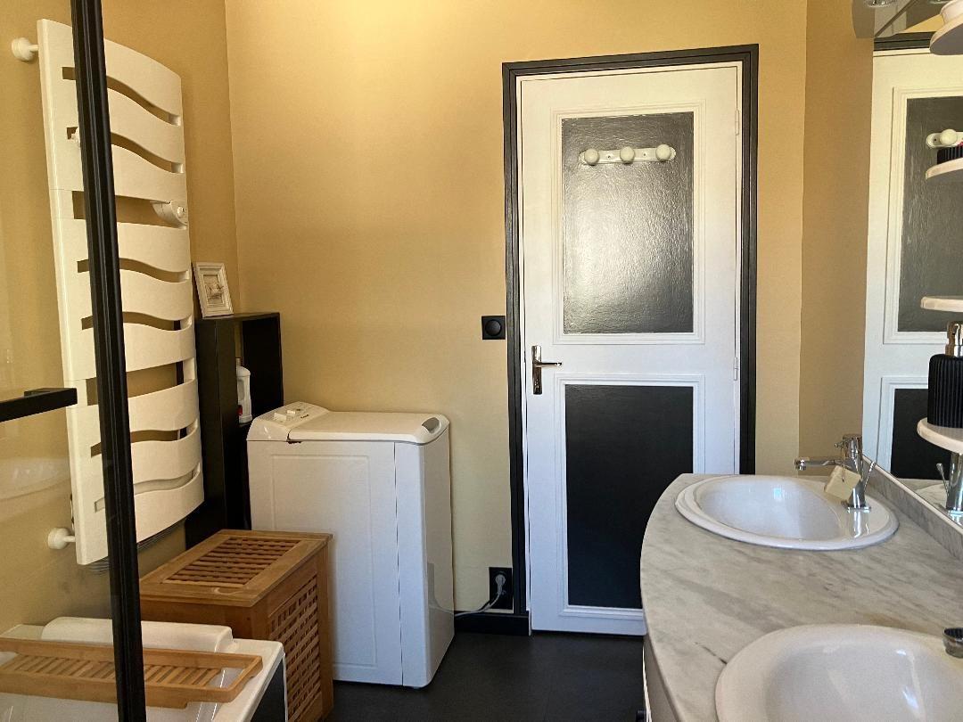 Belle maison de ville avec jardin et dépendances !